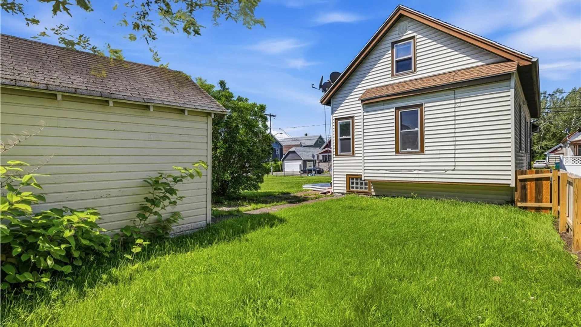 Property at 123 Courtland Avenue, Buffalo, NY 14215 4