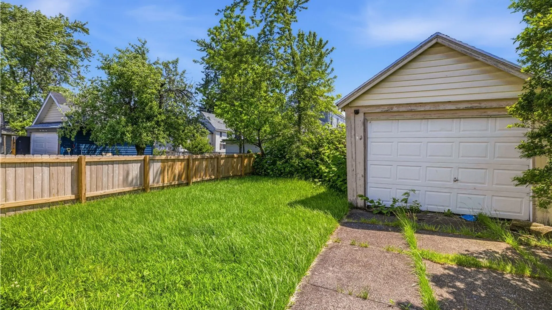 Property at 123 Courtland Avenue, Buffalo, NY 14215 5