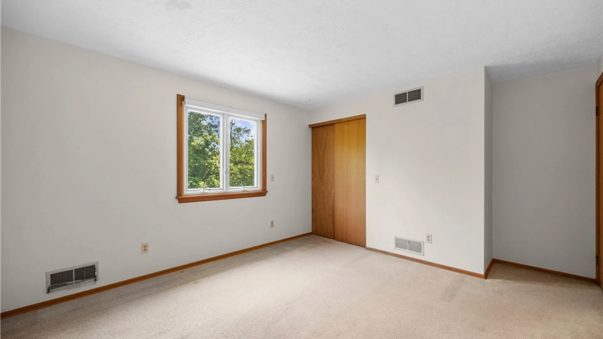 Property at 12 Forest Meadow Trail, Ogden, NY 14624 36