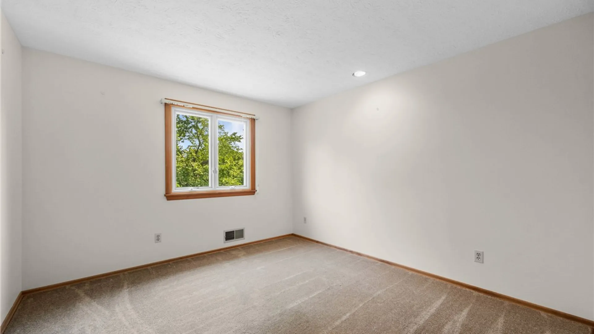 Property at 12 Forest Meadow Trail, Ogden, NY 14624 37