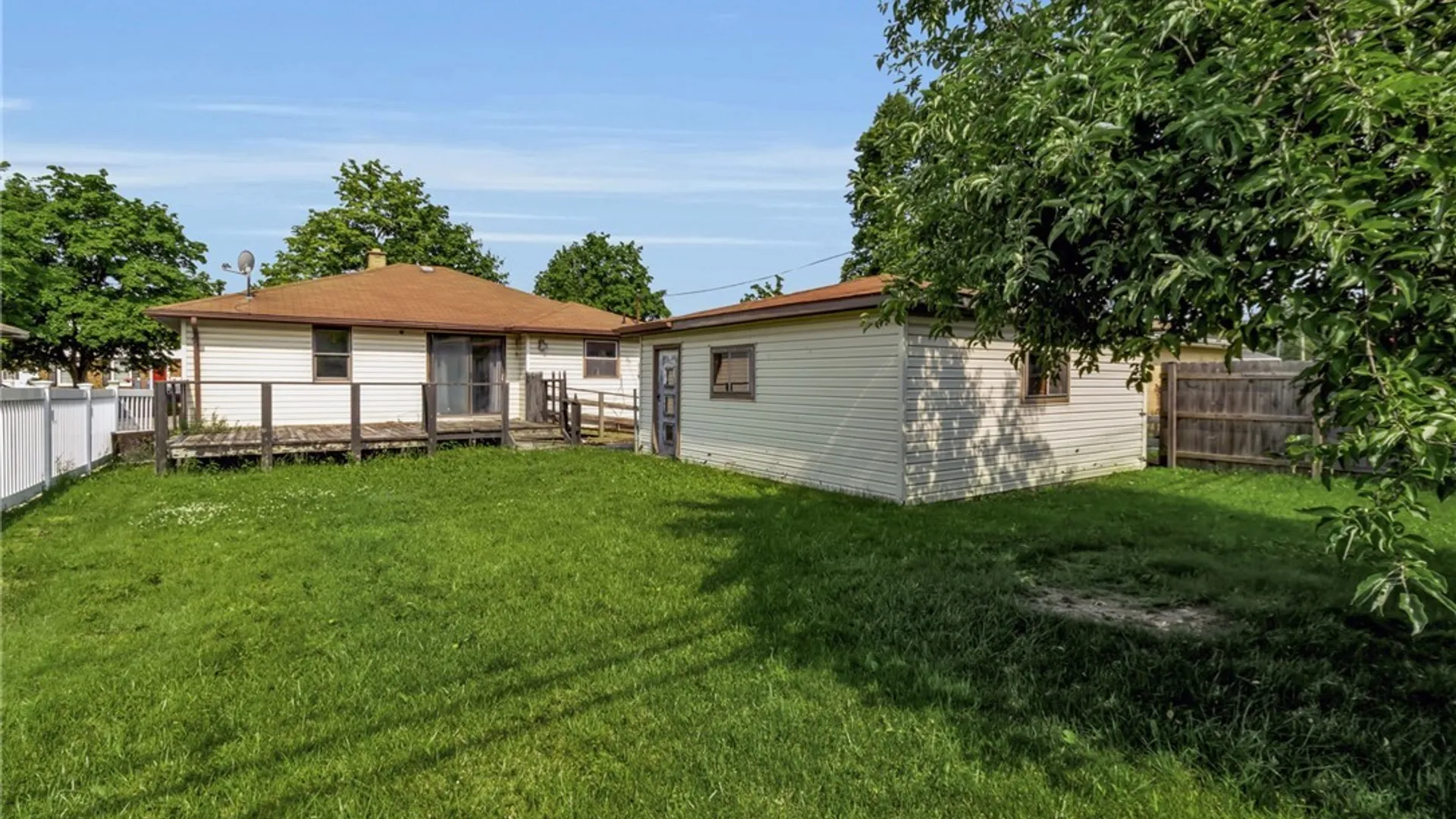 Property at 141 Patricia Drive, Tonawanda, NY 14150 3