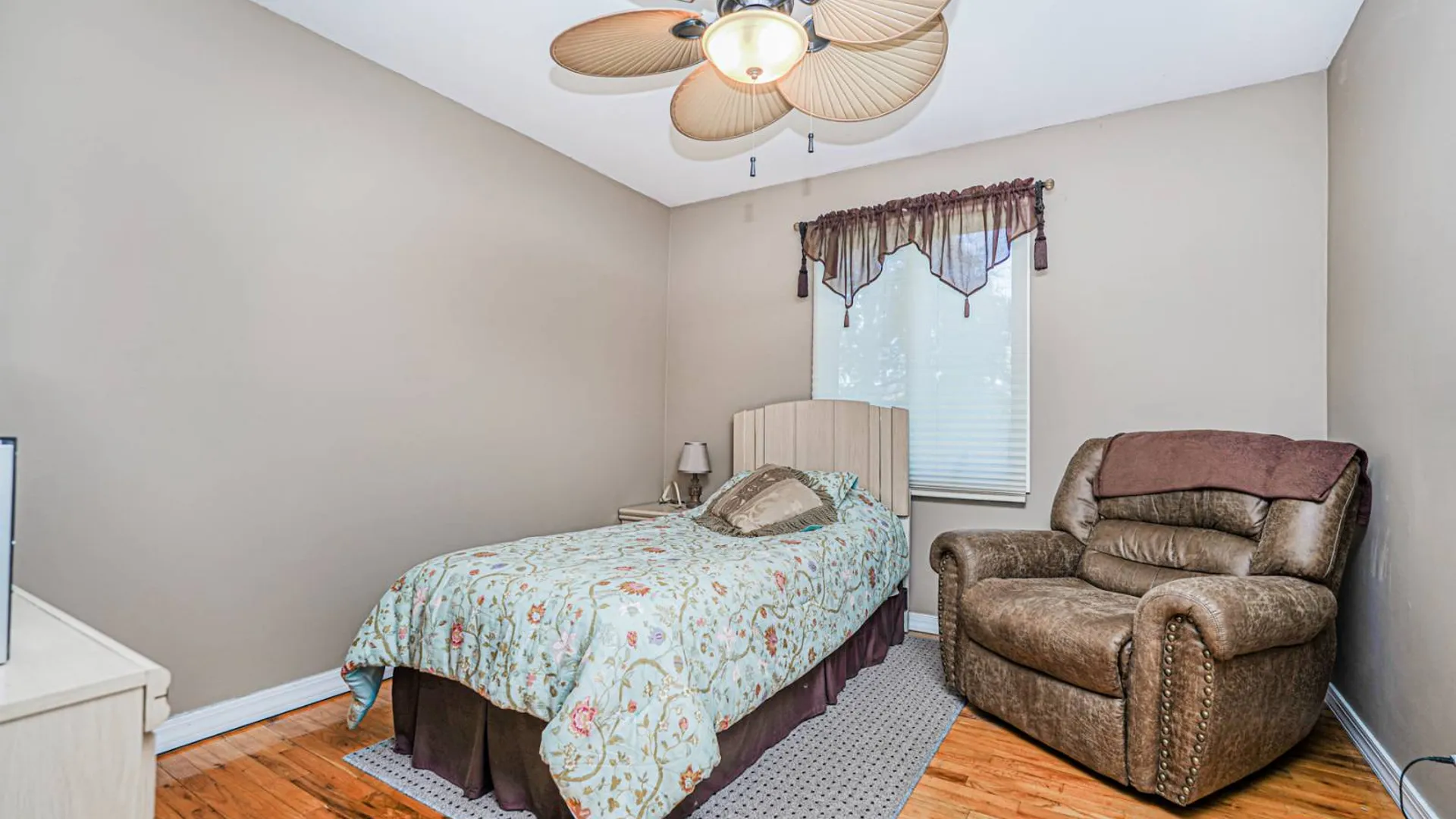Property at 29 South Drum Street, Staten Island, NY 10309 14