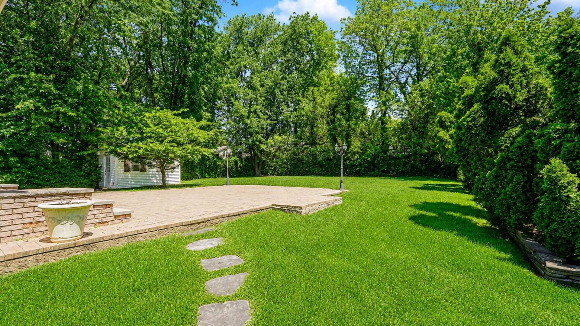 Property at 29 South Drum Street, Staten Island, NY 10309 28