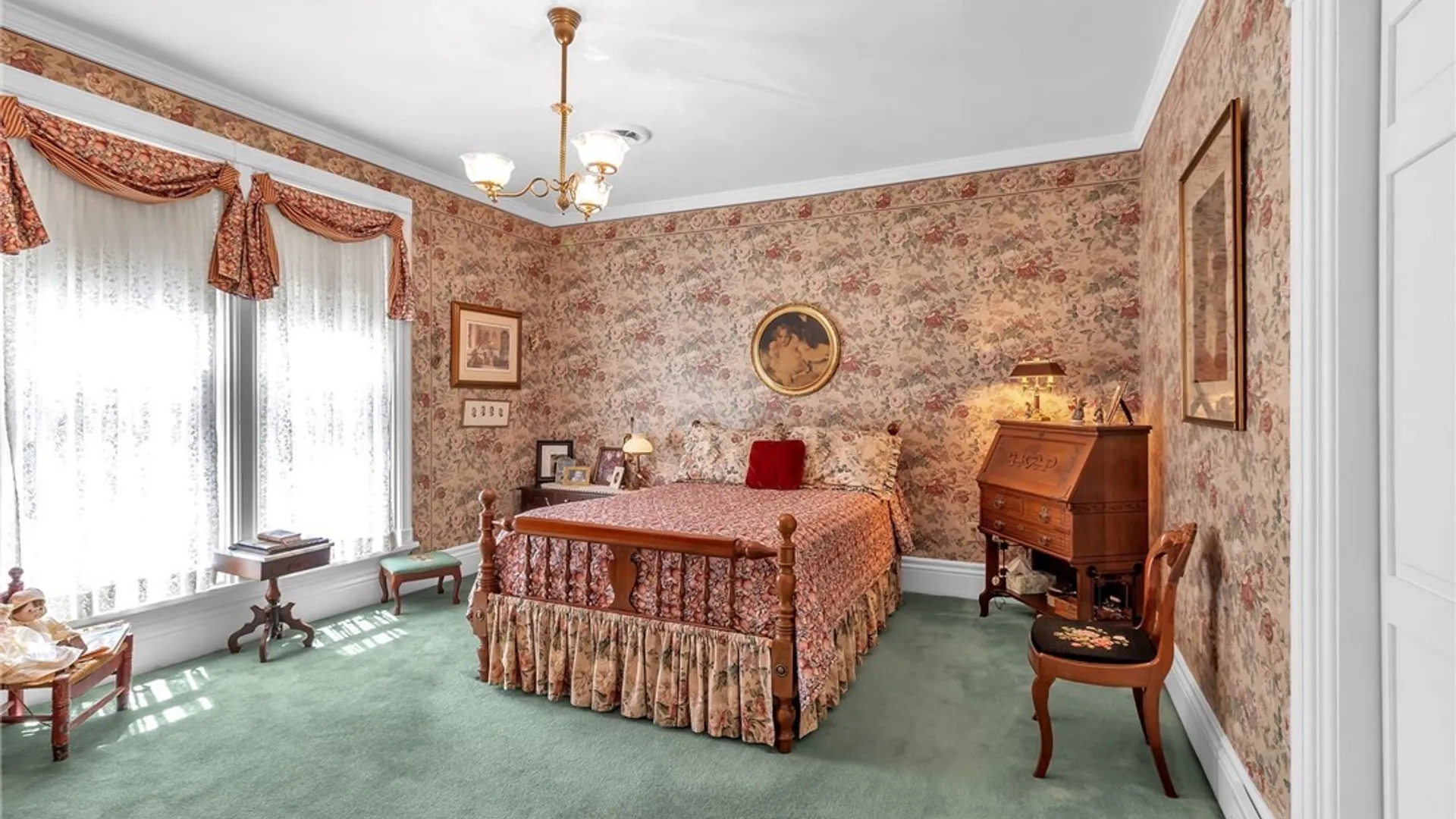 Property at 122 Pleasant Avenue, Lancaster, NY 14086 43