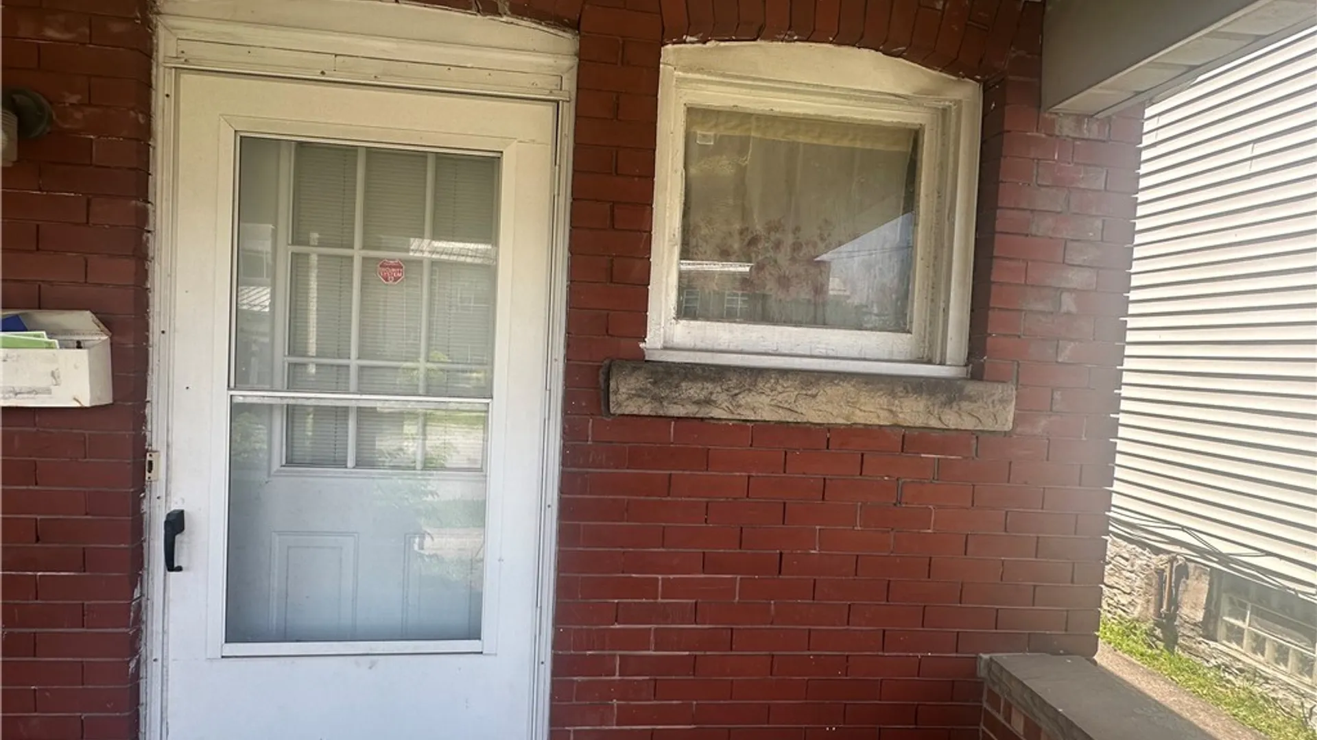 Property at 532 10th Street, Niagara Falls, NY 14301 2