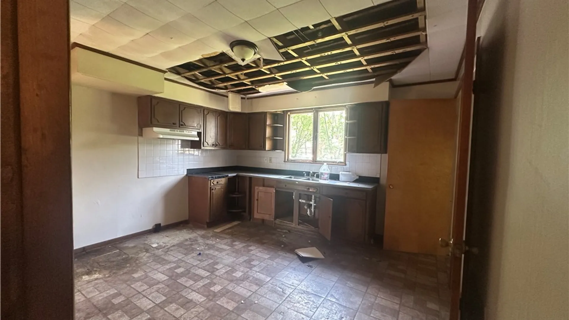 Property at 532 10th Street, Niagara Falls, NY 14301 6