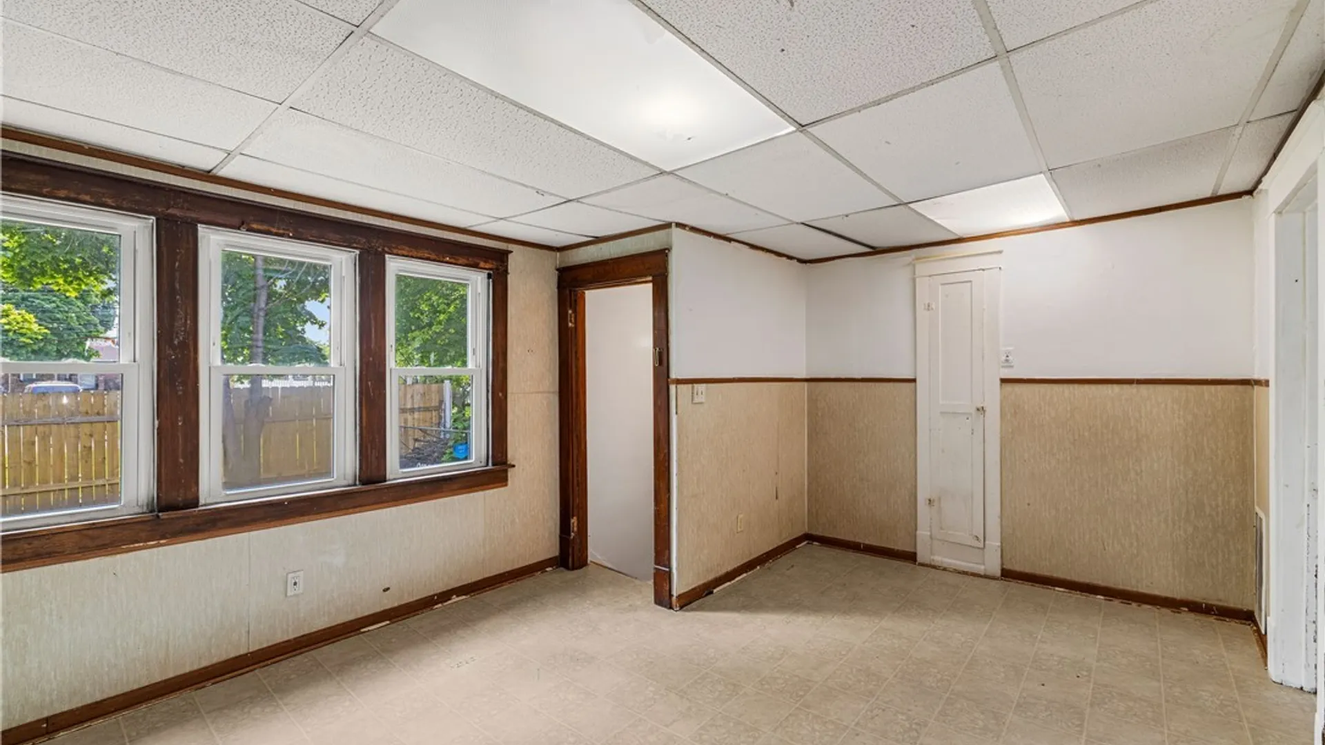 Property at 433 20th Street, Niagara Falls, NY 14303 12