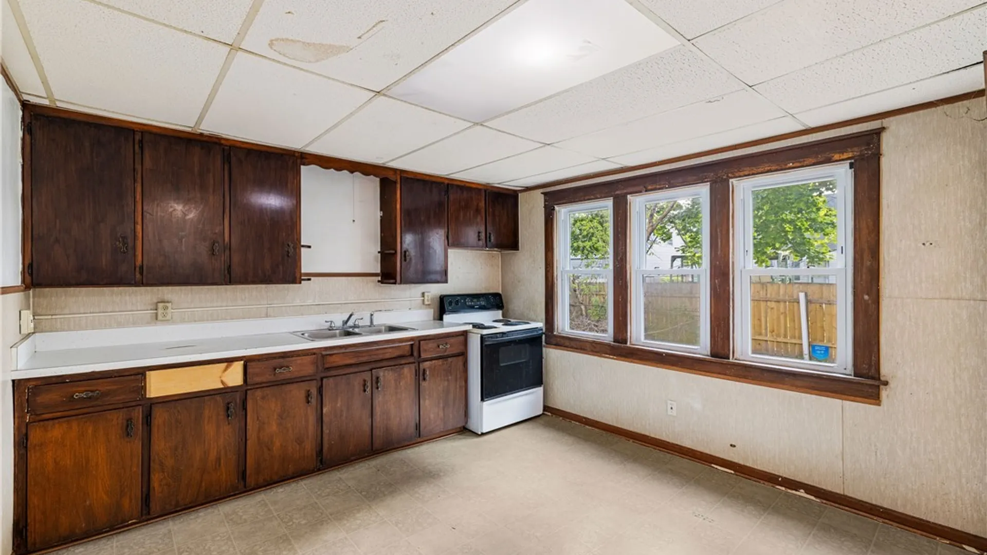Property at 433 20th Street, Niagara Falls, NY 14303 5