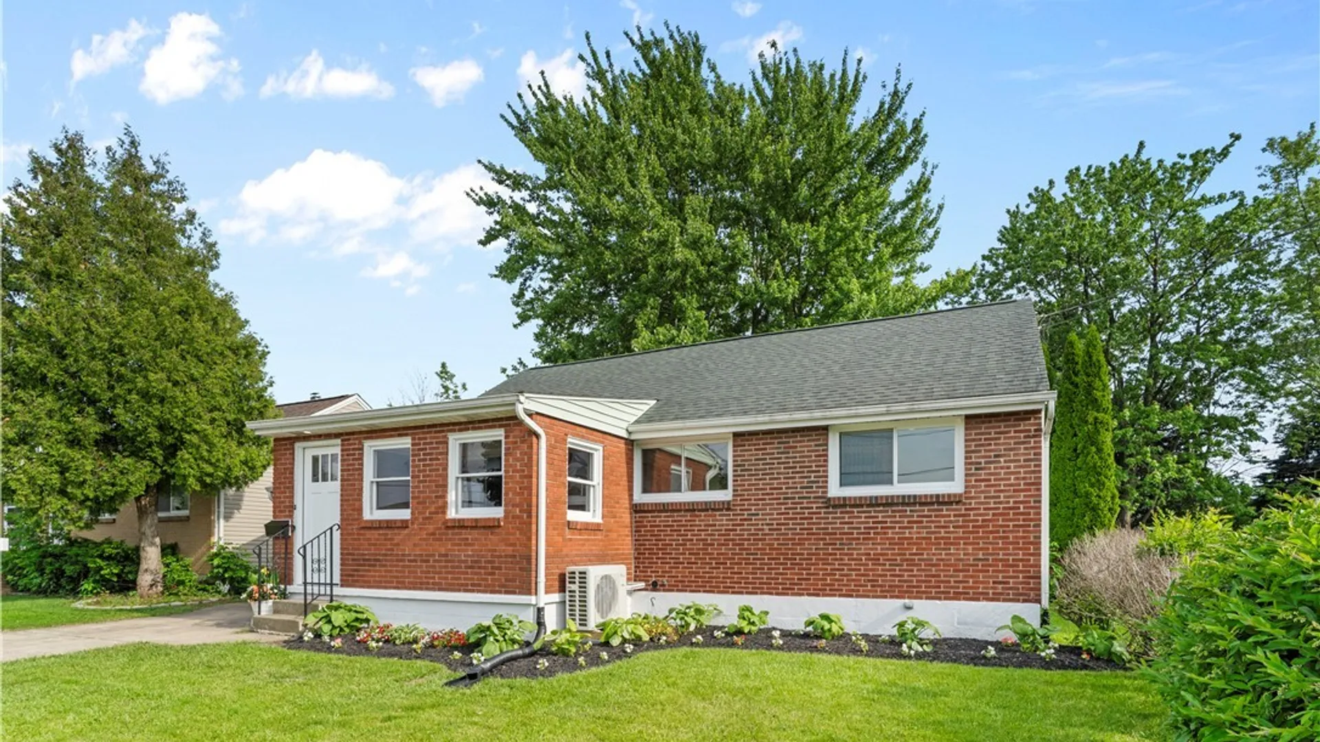Property at 461 Cherokee Drive, Cheektowaga, NY 14225 3
