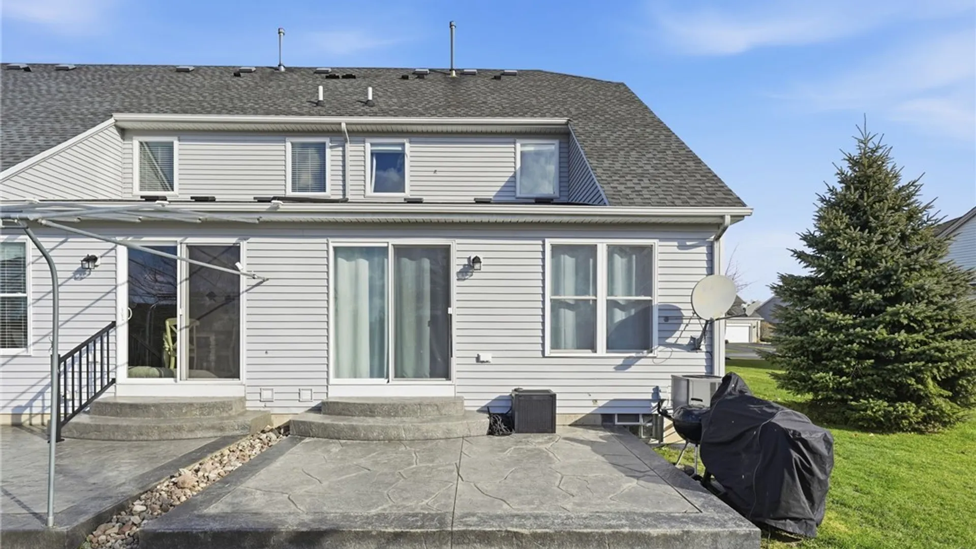 Property at 72 Hanover Street, Lancaster, NY 14086 33