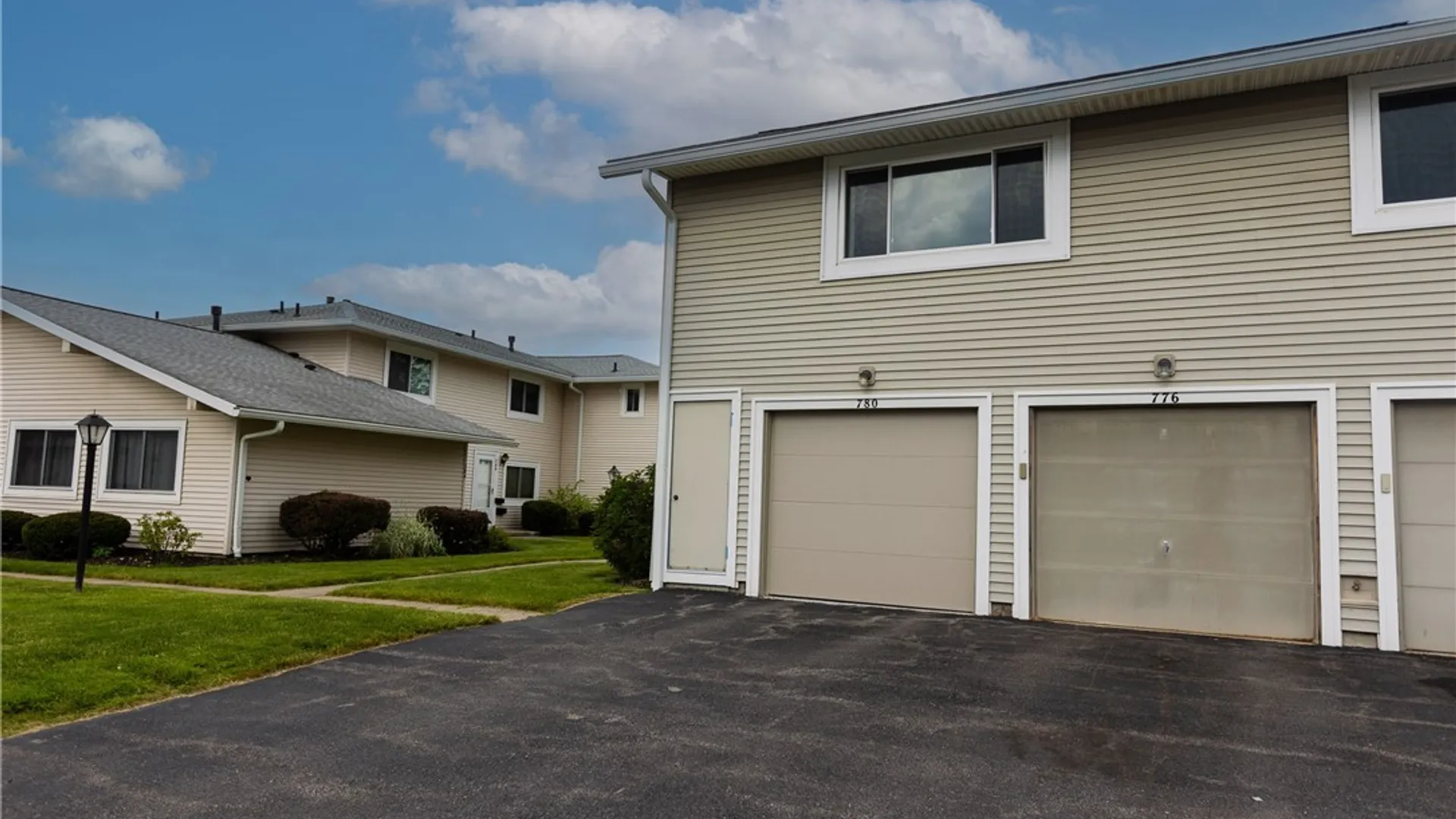 Property at 776 Eastbrooke Lane, Brighton, NY 14618 4