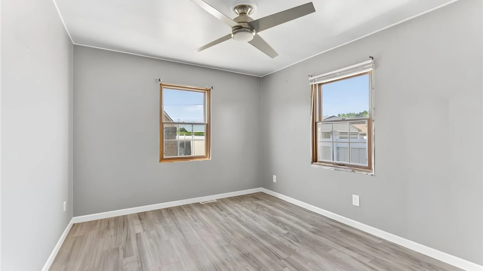 Property at 3041 Falls Street, Niagara Falls, NY 14303 14
