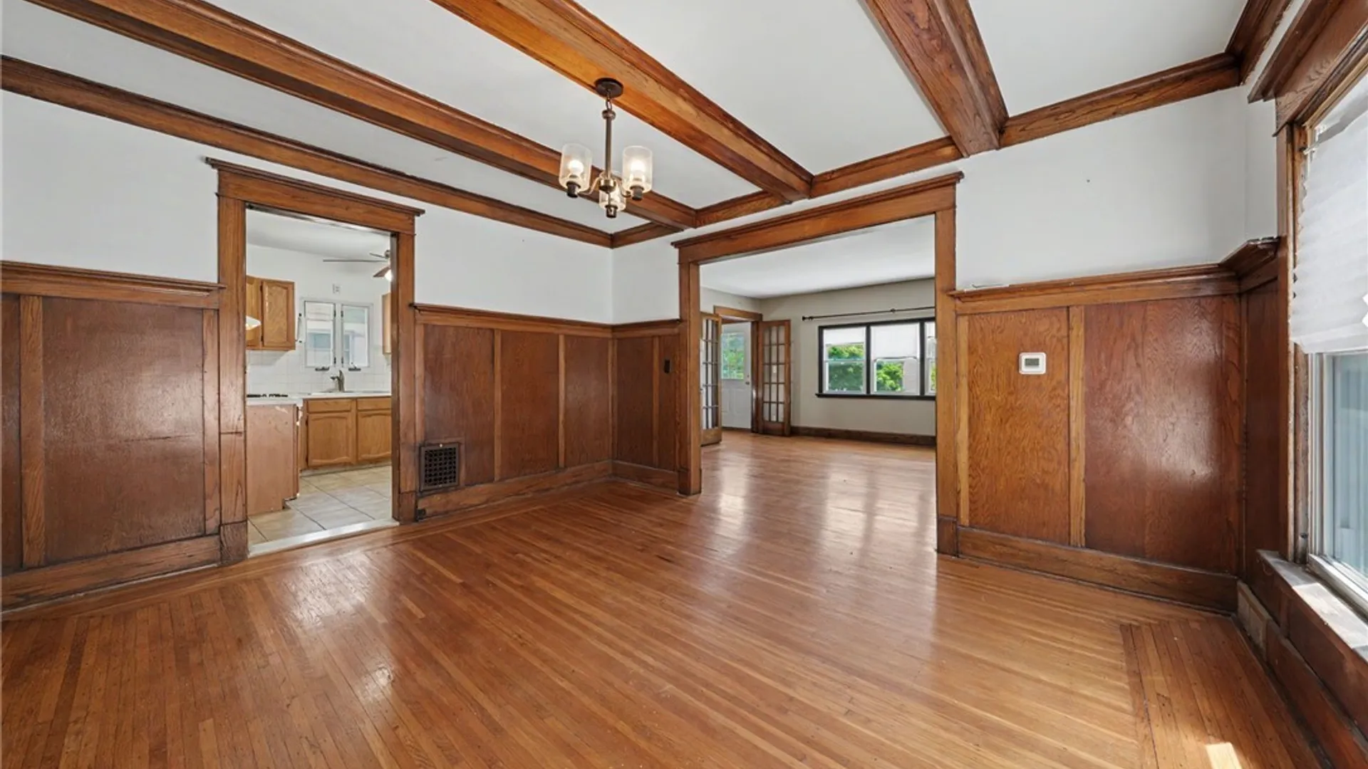 Property at 35 Elmview Place, Buffalo, NY 14207 11