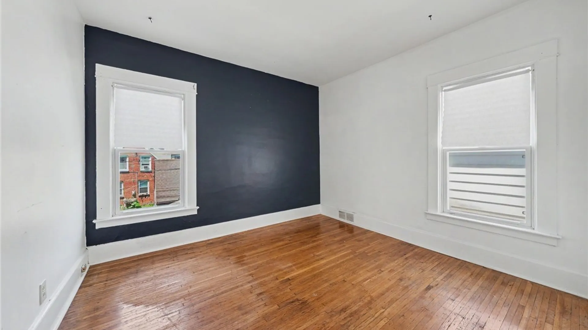Property at 35 Elmview Place, Buffalo, NY 14207 27