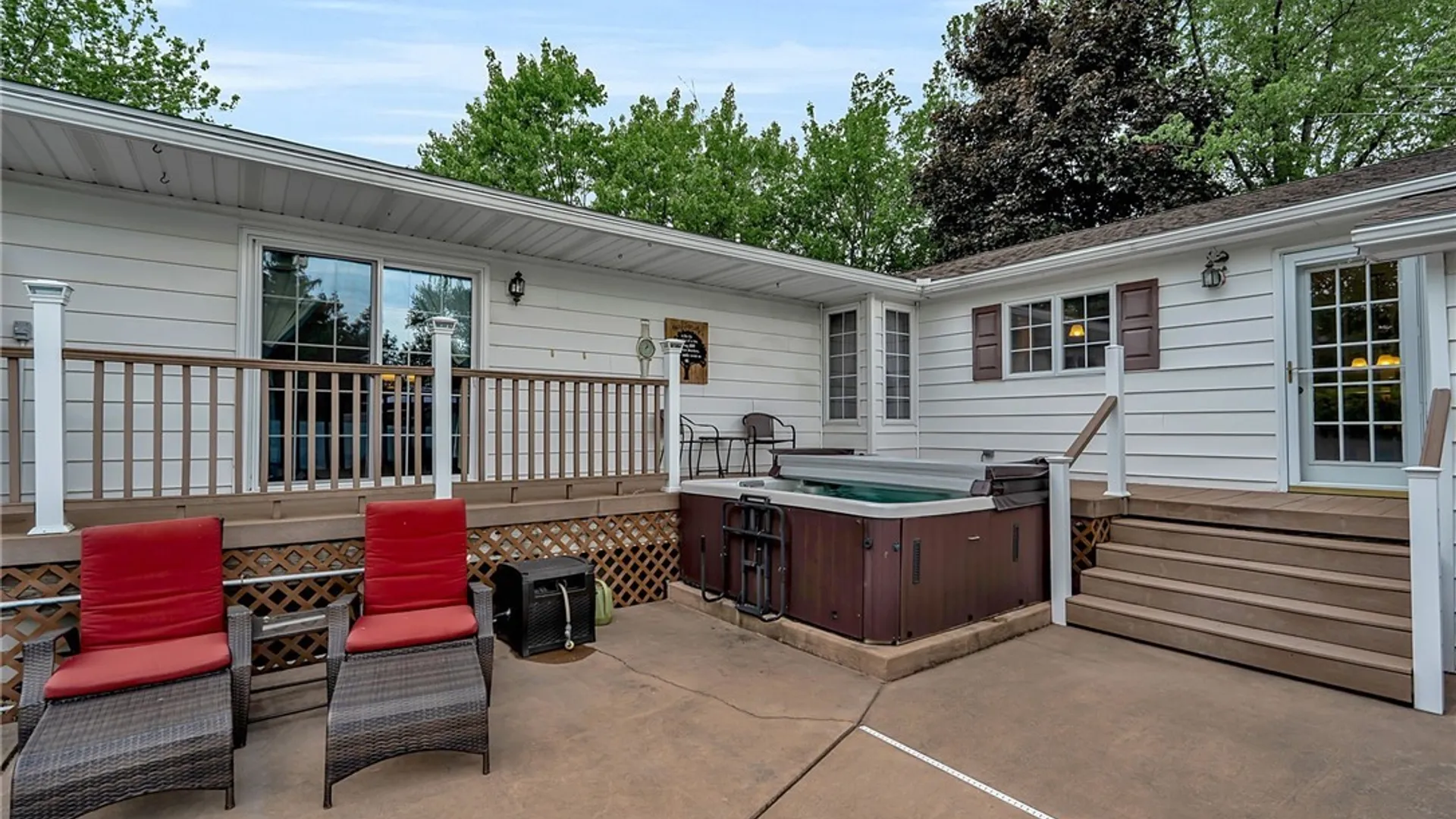 Property at 4 Mark Lane, Evans, NY 14006 10