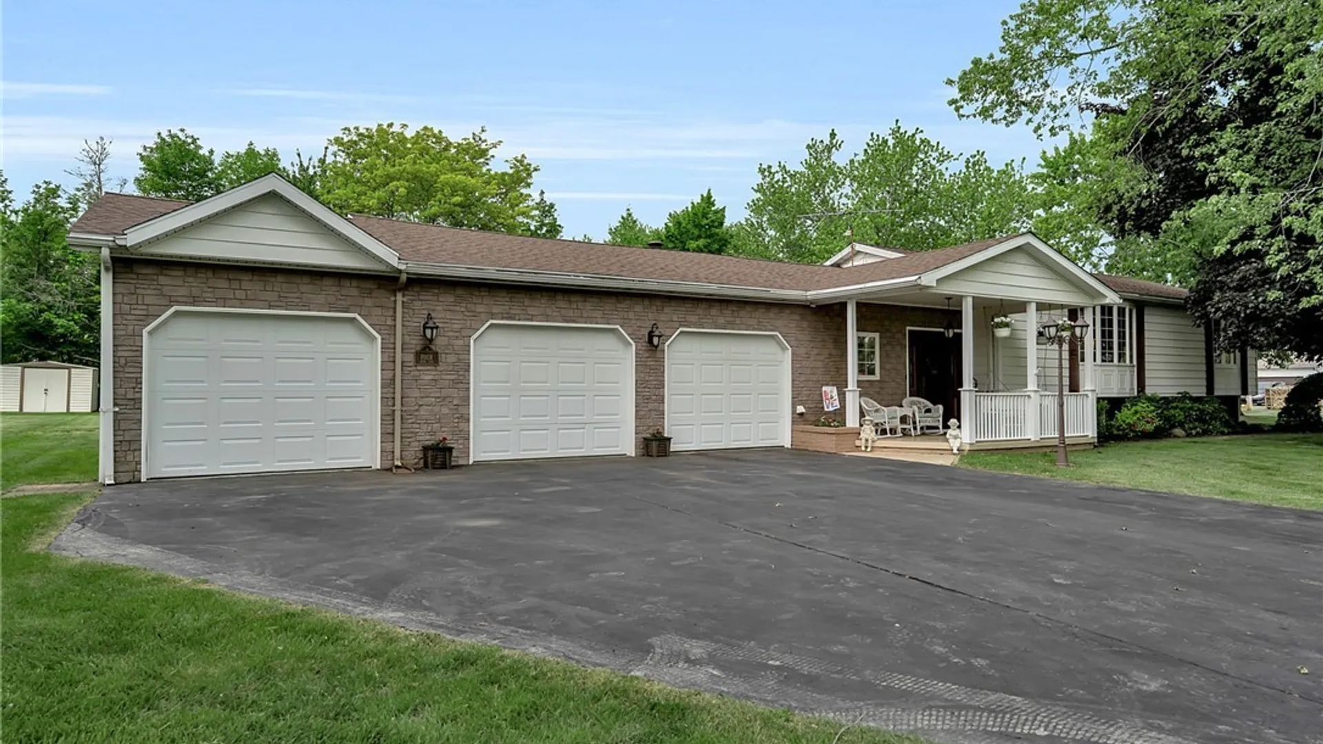 Property at 4 Mark Lane, Evans, NY 14006 2