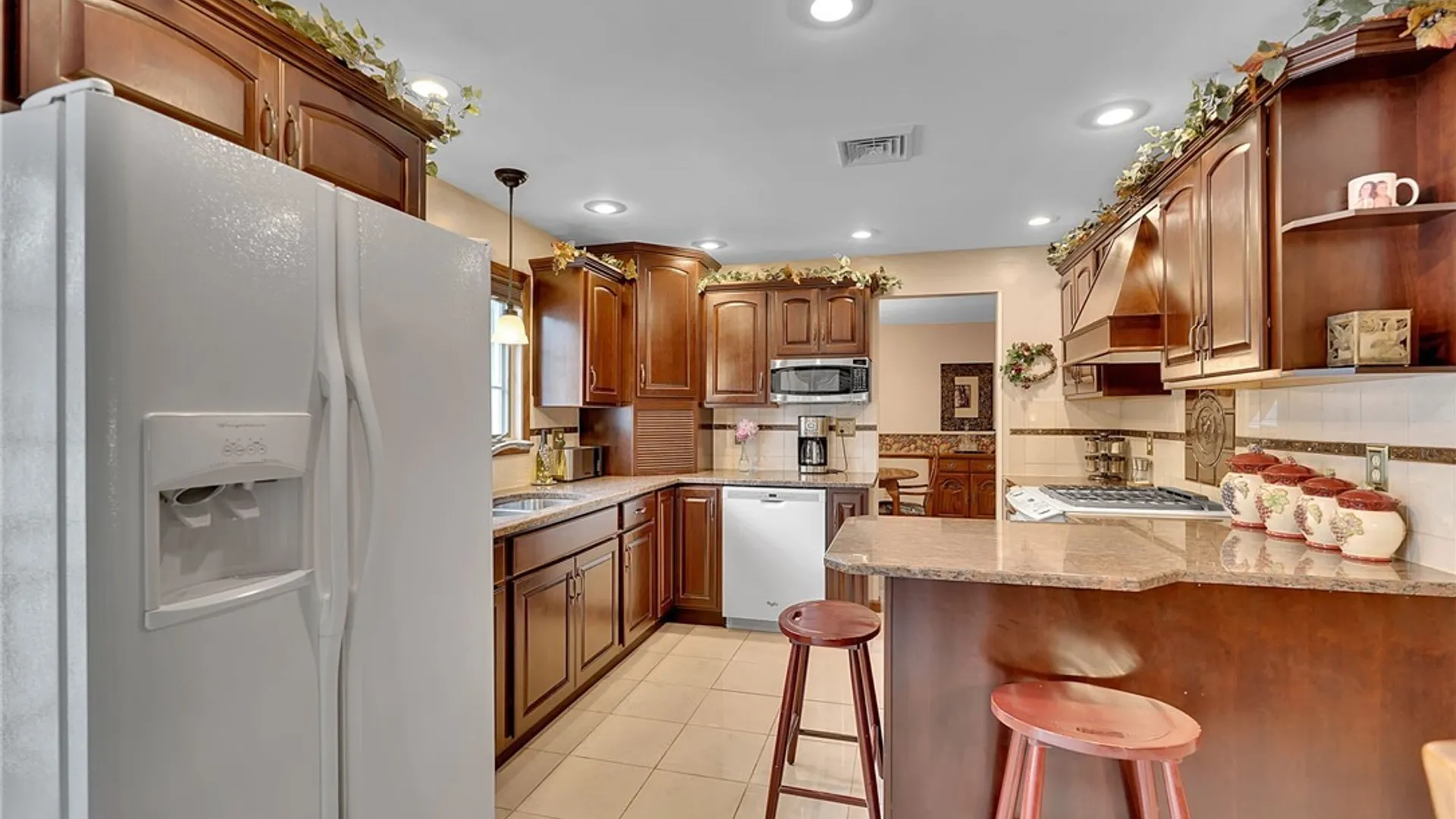 Property at 4 Mark Lane, Evans, NY 14006 28