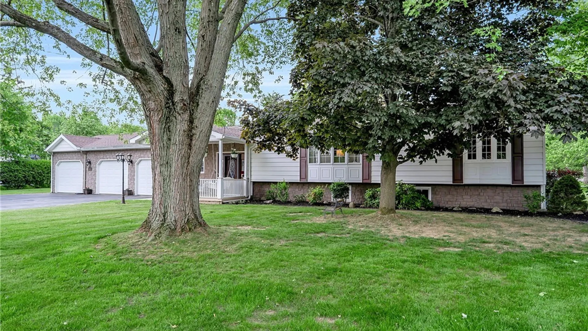 Property at 4 Mark Lane, Evans, NY 14006 4