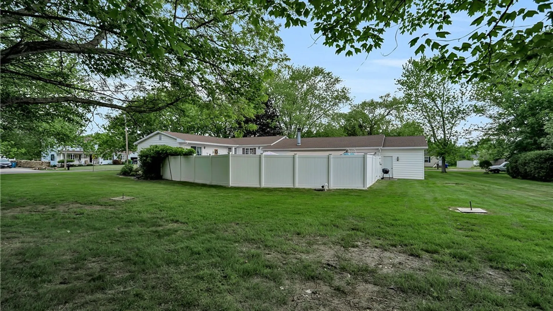 Property at 4 Mark Lane, Evans, NY 14006 6