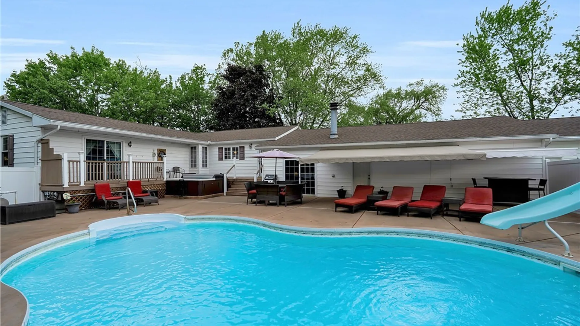 Property at 4 Mark Lane, Evans, NY 14006 9
