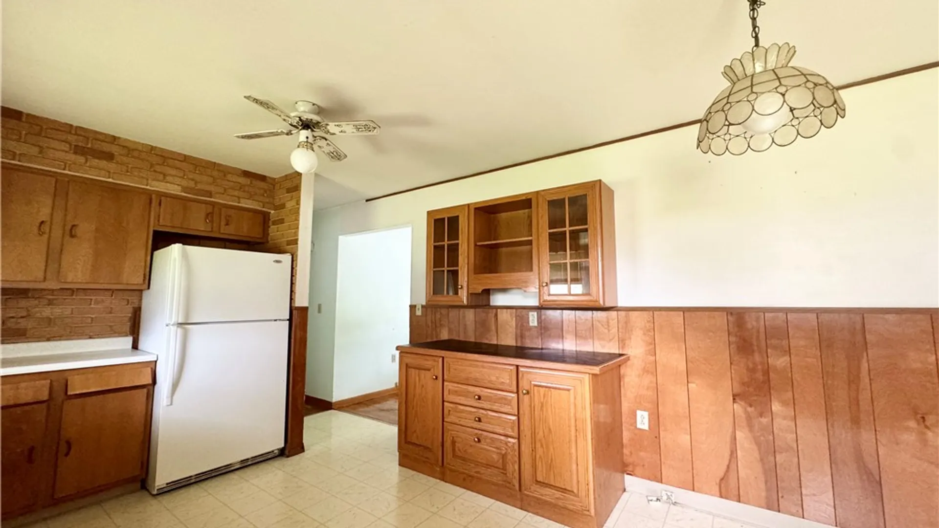 Property at 19 Meadowbrook Drive, Auburn, NY 13021 13