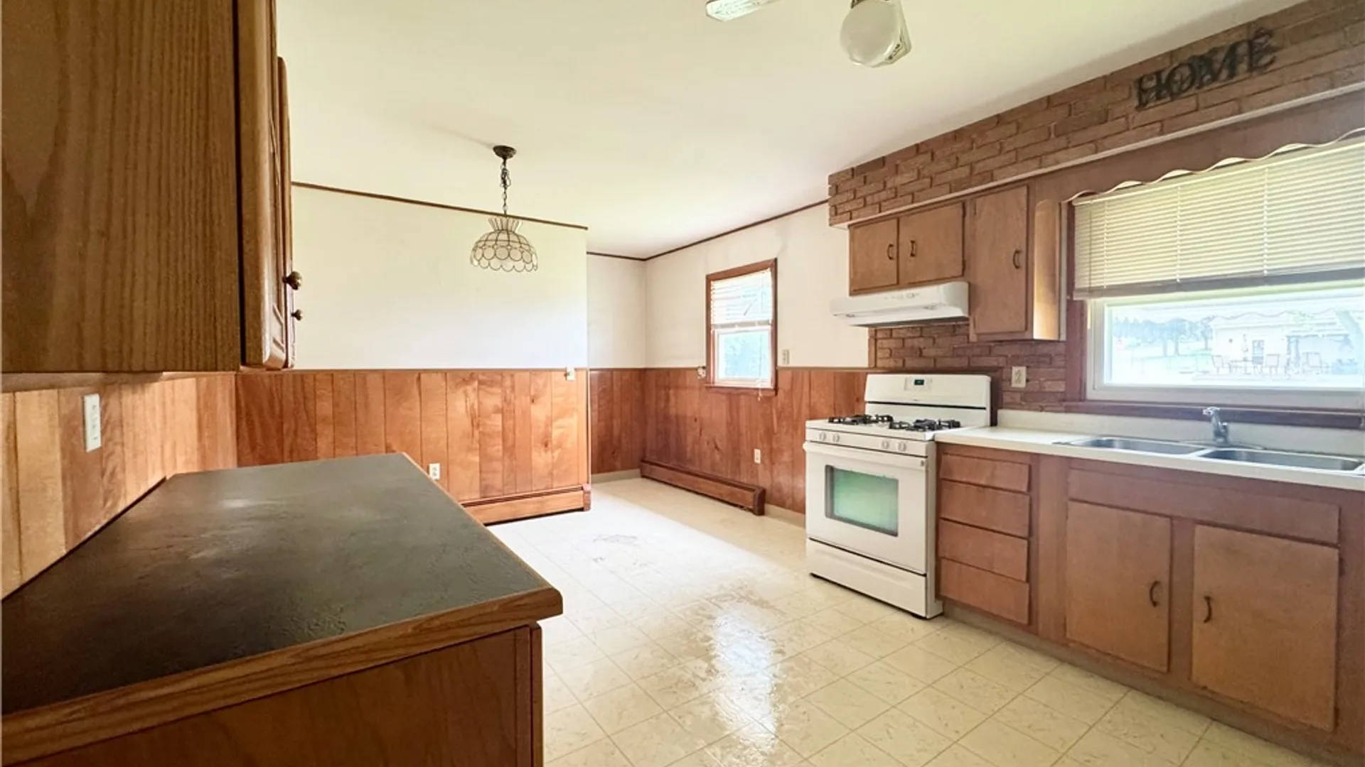 Property at 19 Meadowbrook Drive, Auburn, NY 13021 7