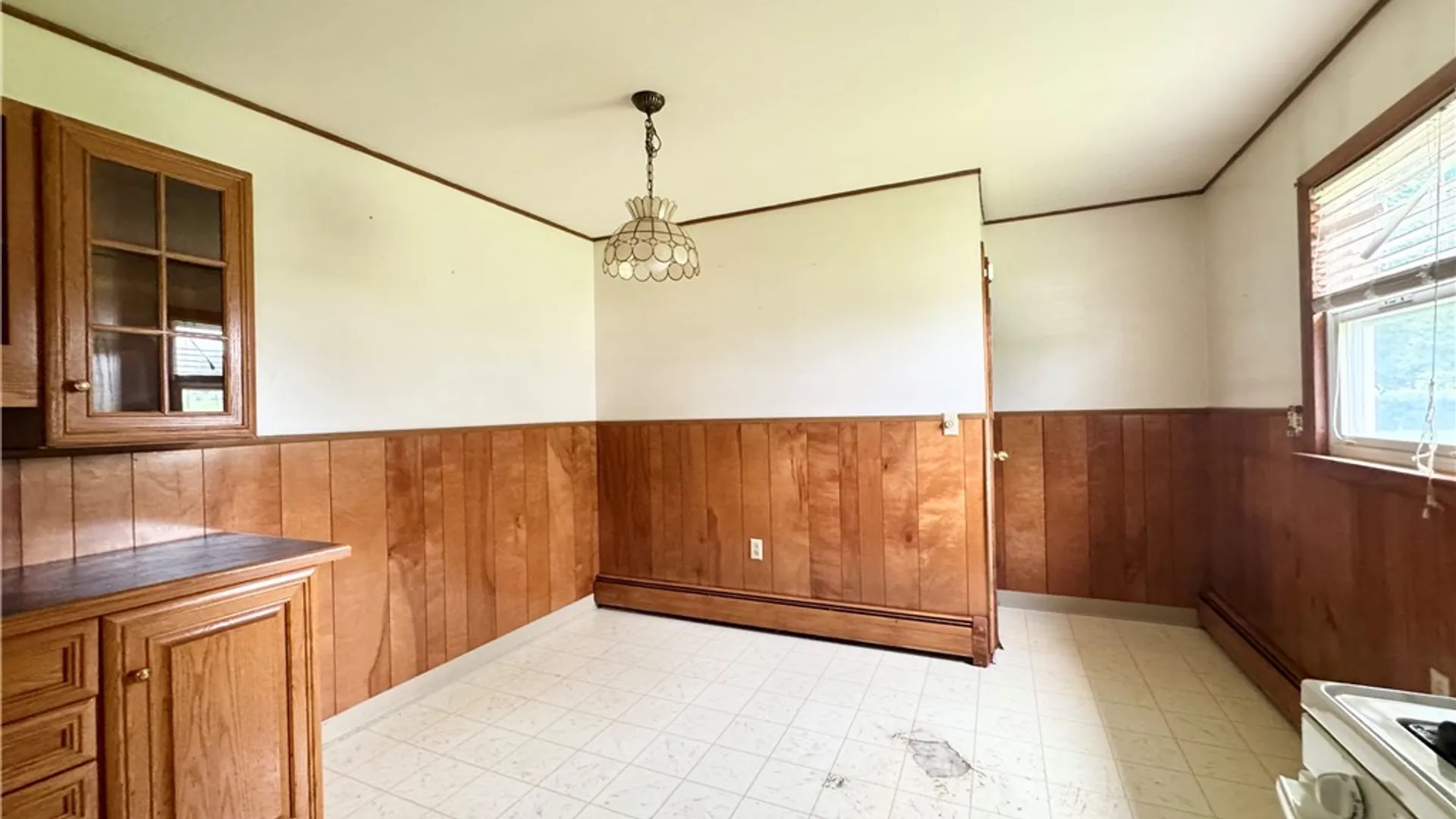 Property at 19 Meadowbrook Drive, Auburn, NY 13021 9