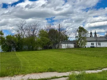 Property at 746 William St, Buffalo, NY 14206