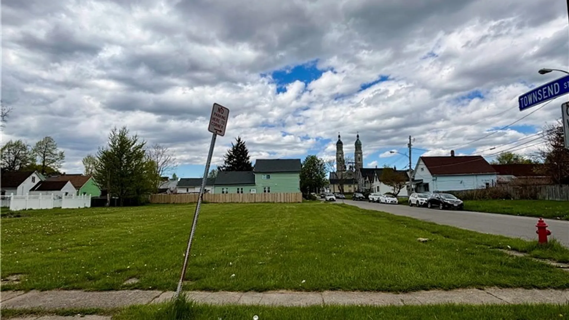 Property at 814 William St, Buffalo, NY 14206 3