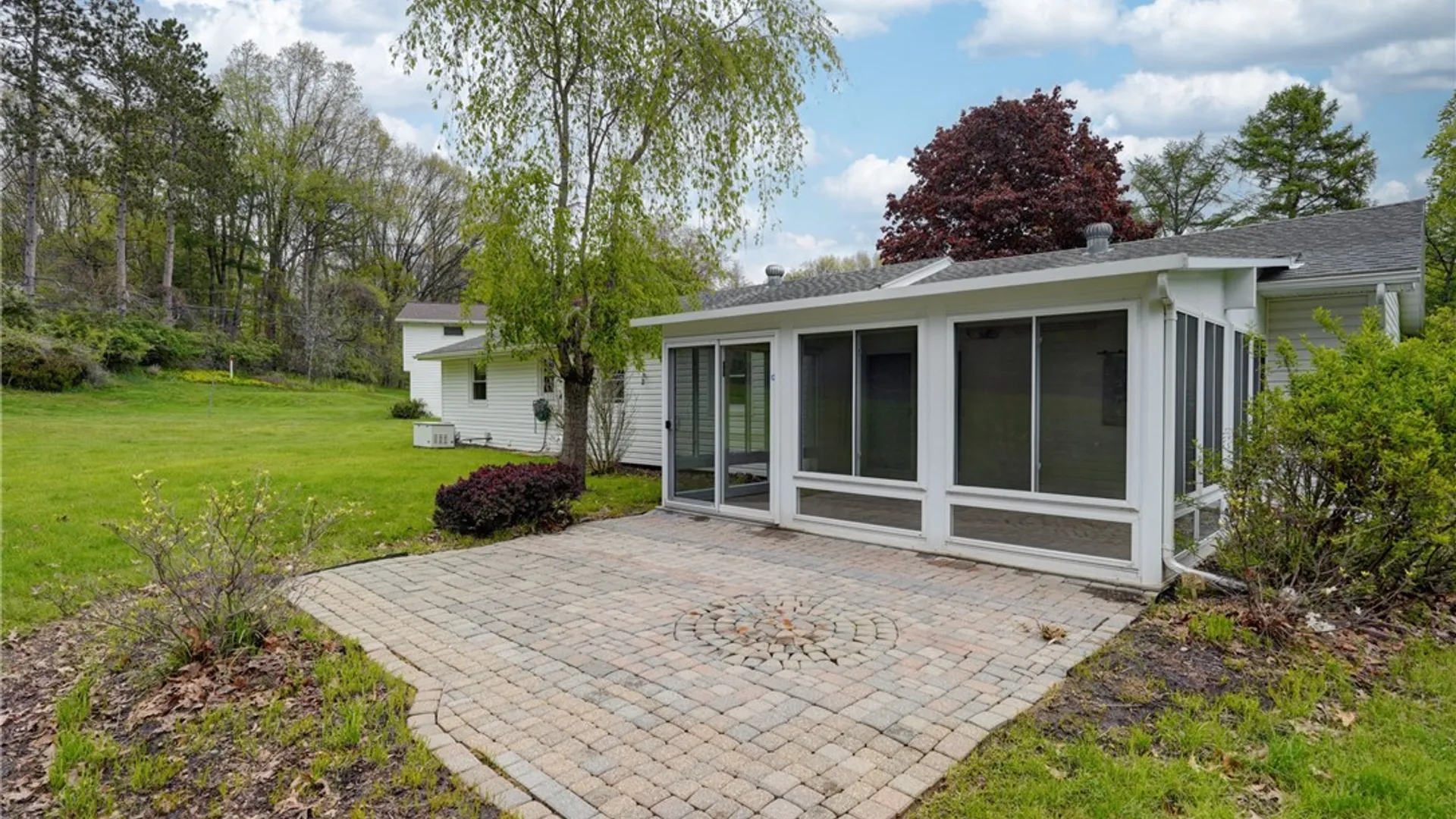 Property at 10 Pinehill Drive, Perinton, NY 14534 26