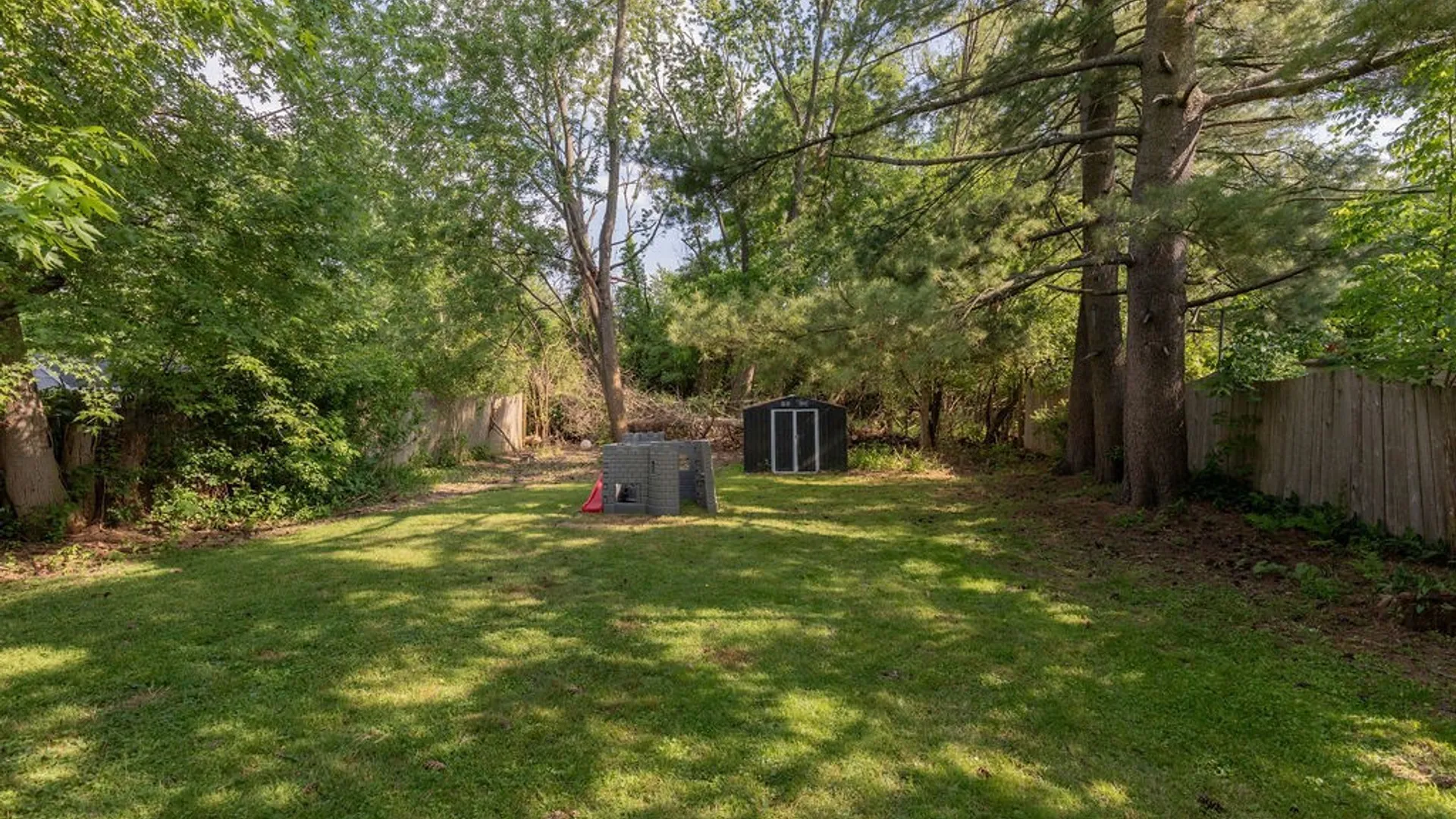 Property at 311 Garden City Drive, Salina, NY 13211 24