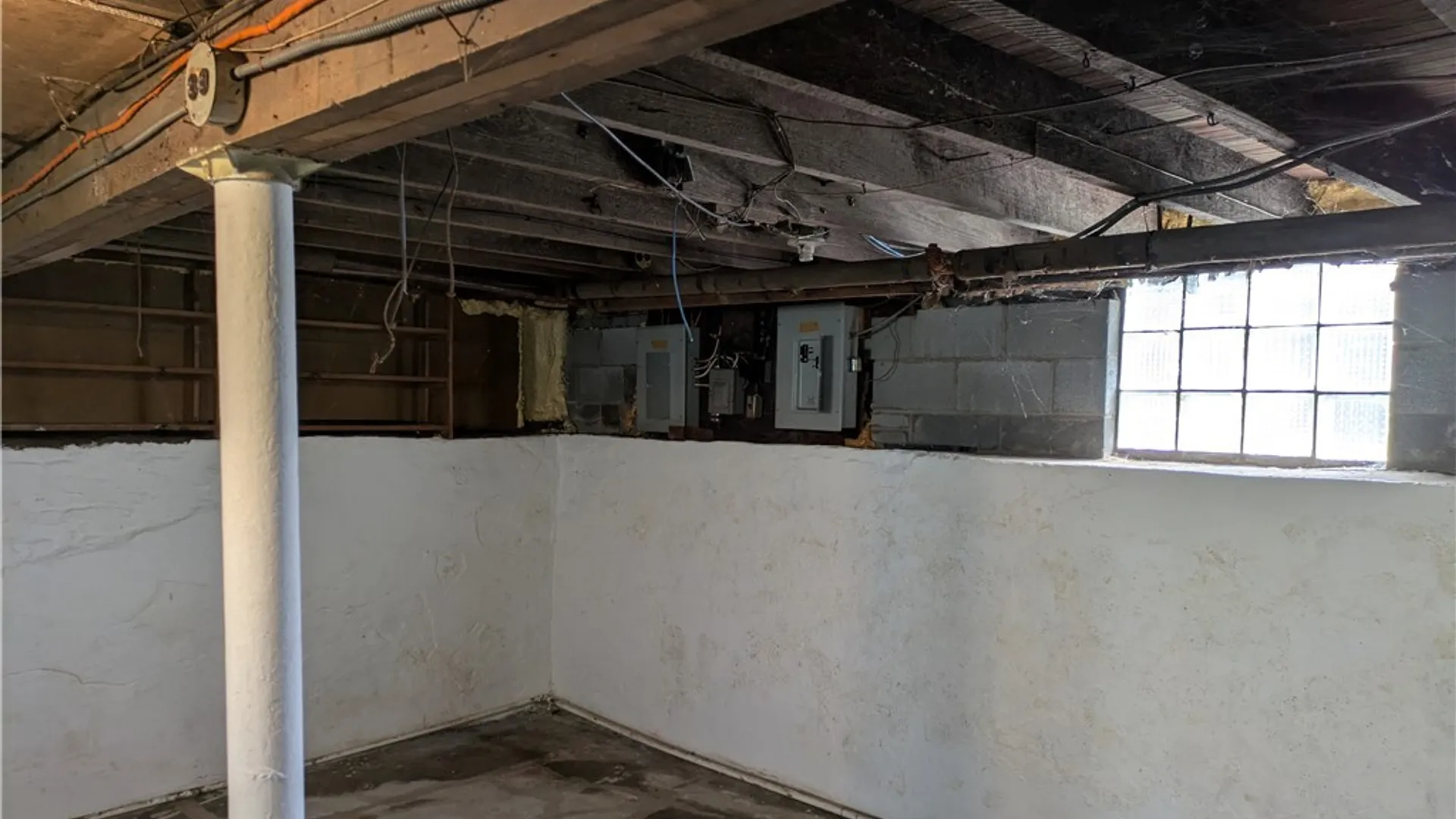 Property at 114 Manhattan Avenue, Buffalo, NY 14215 15