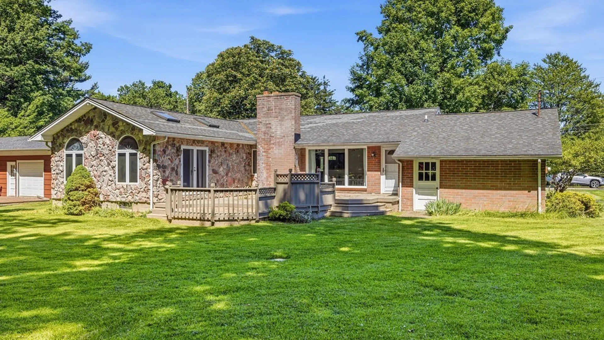 Property at 54 Faahs Drive, Orchard Park, NY 14127 2