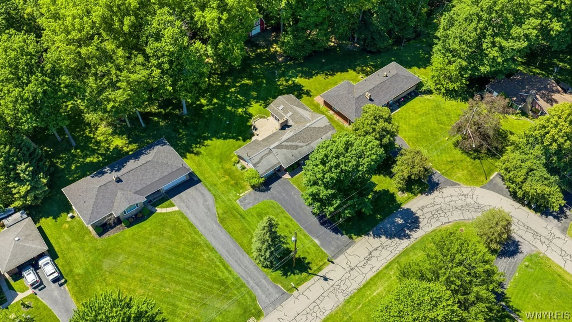 Property at 54 Faahs Drive, Orchard Park, NY 14127 32