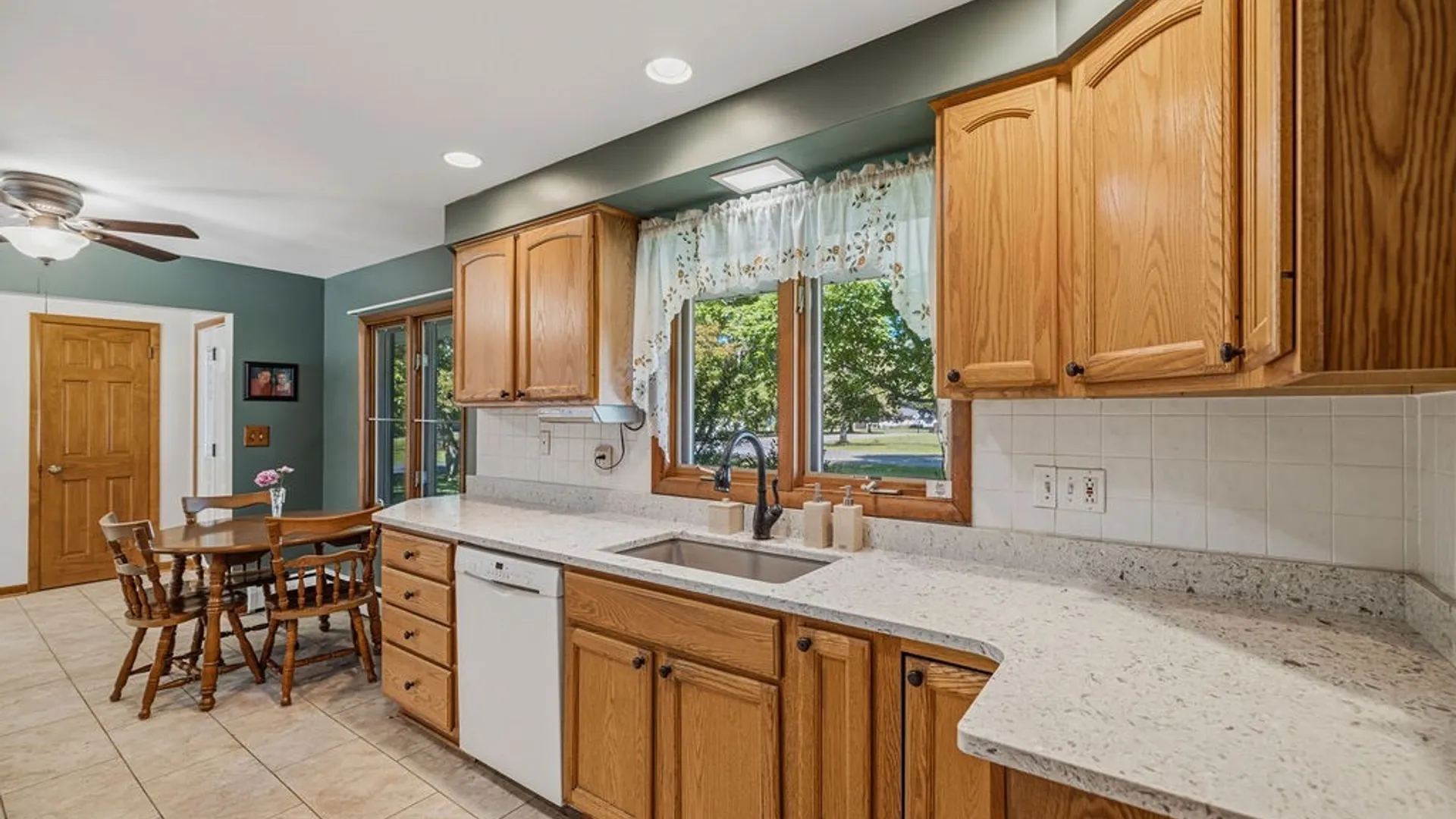 Property at 54 Faahs Drive, Orchard Park, NY 14127 5