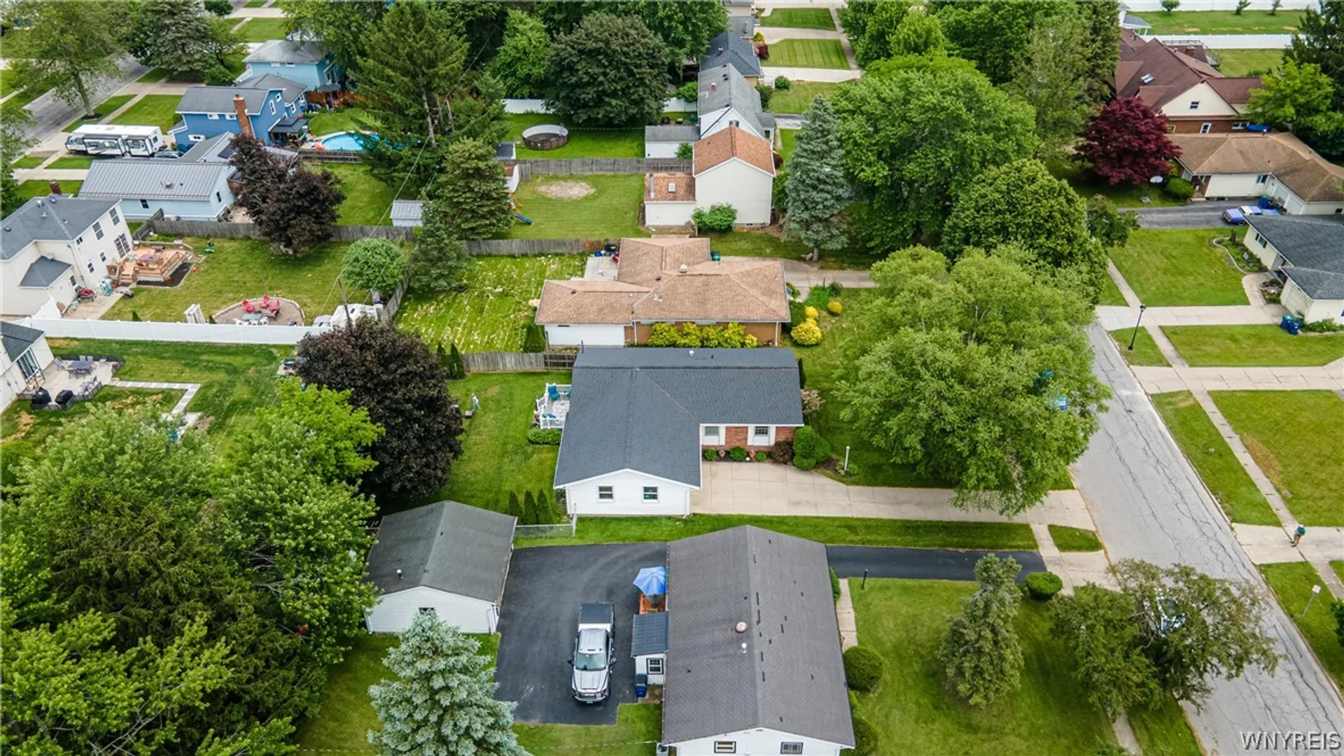 Property at 52 Bucyrus Drive, Amherst, NY 14228 40