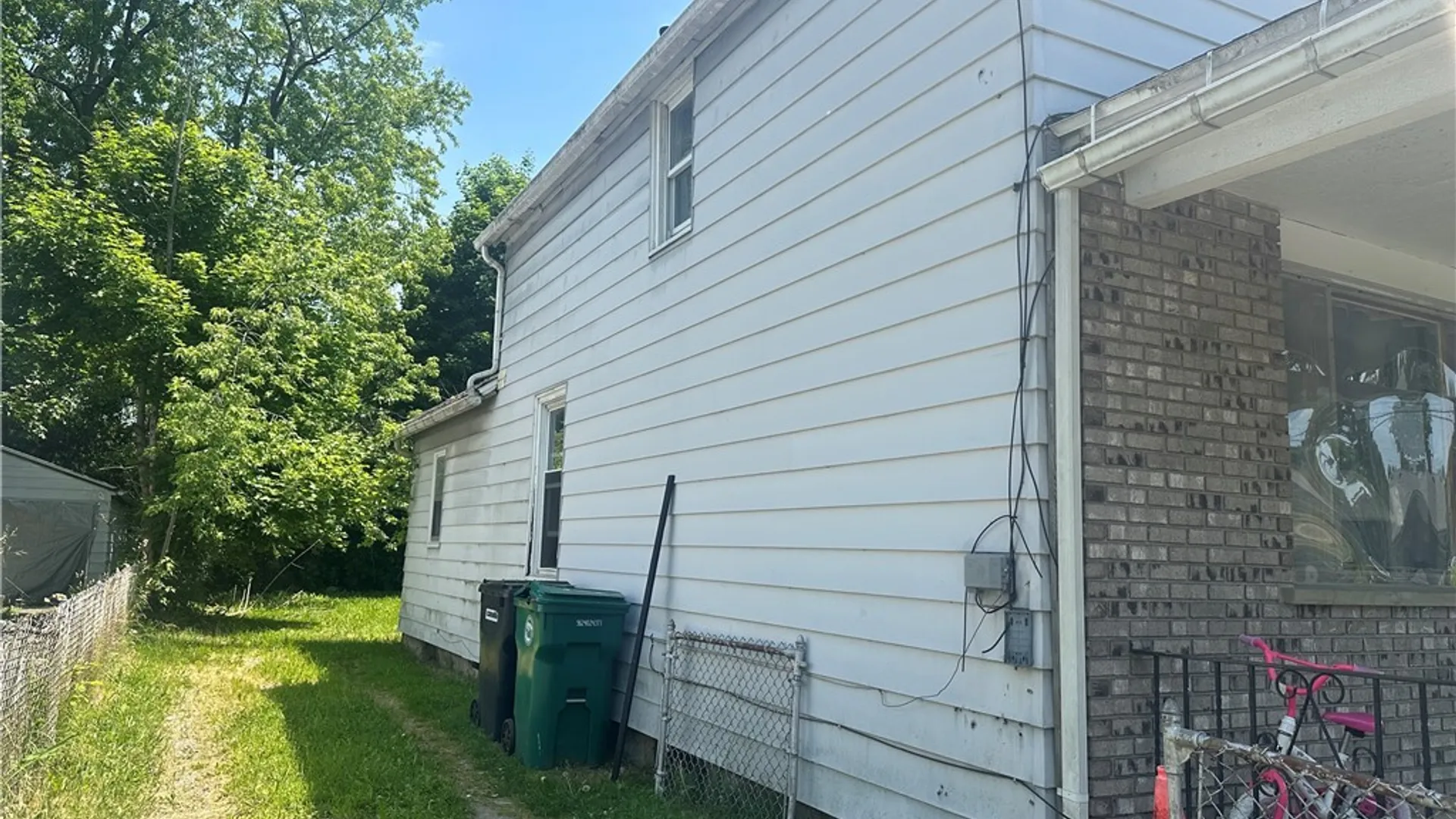 Property at 2813 10th Street, Niagara Falls, NY 14305 2