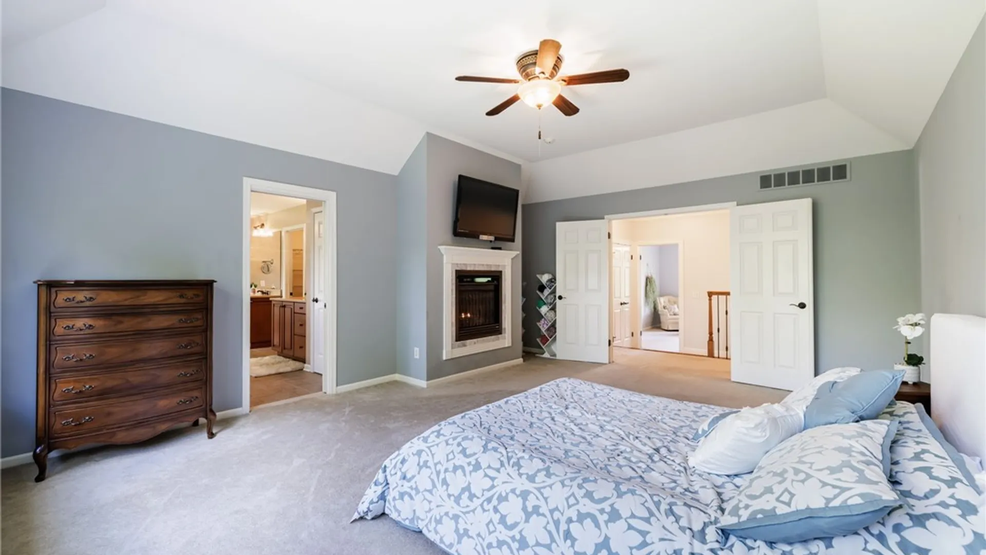Property at 9 Harvest Glen, Pittsford, NY 14534 20