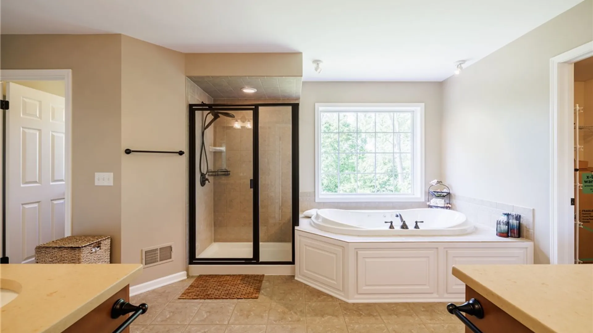 Property at 9 Harvest Glen, Pittsford, NY 14534 21