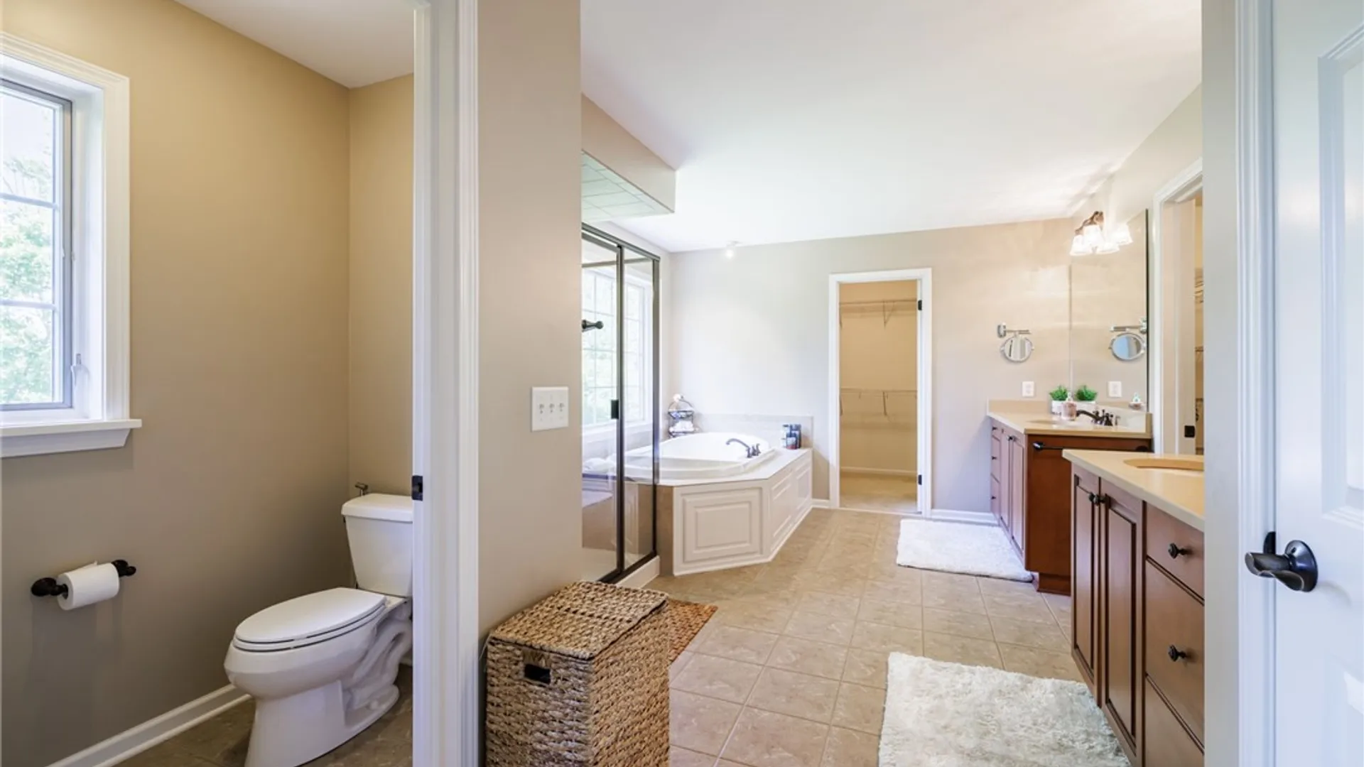 Property at 9 Harvest Glen, Pittsford, NY 14534 23