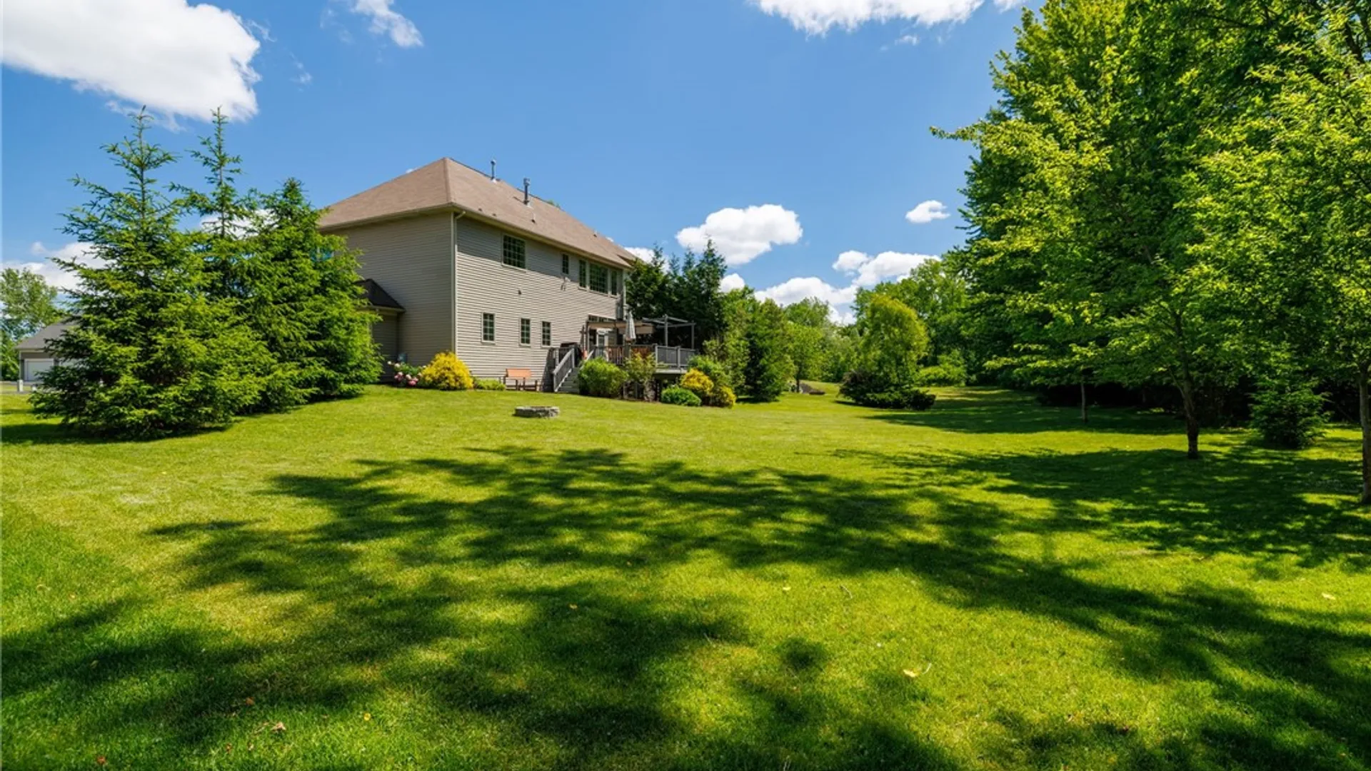 Property at 9 Harvest Glen, Pittsford, NY 14534 38