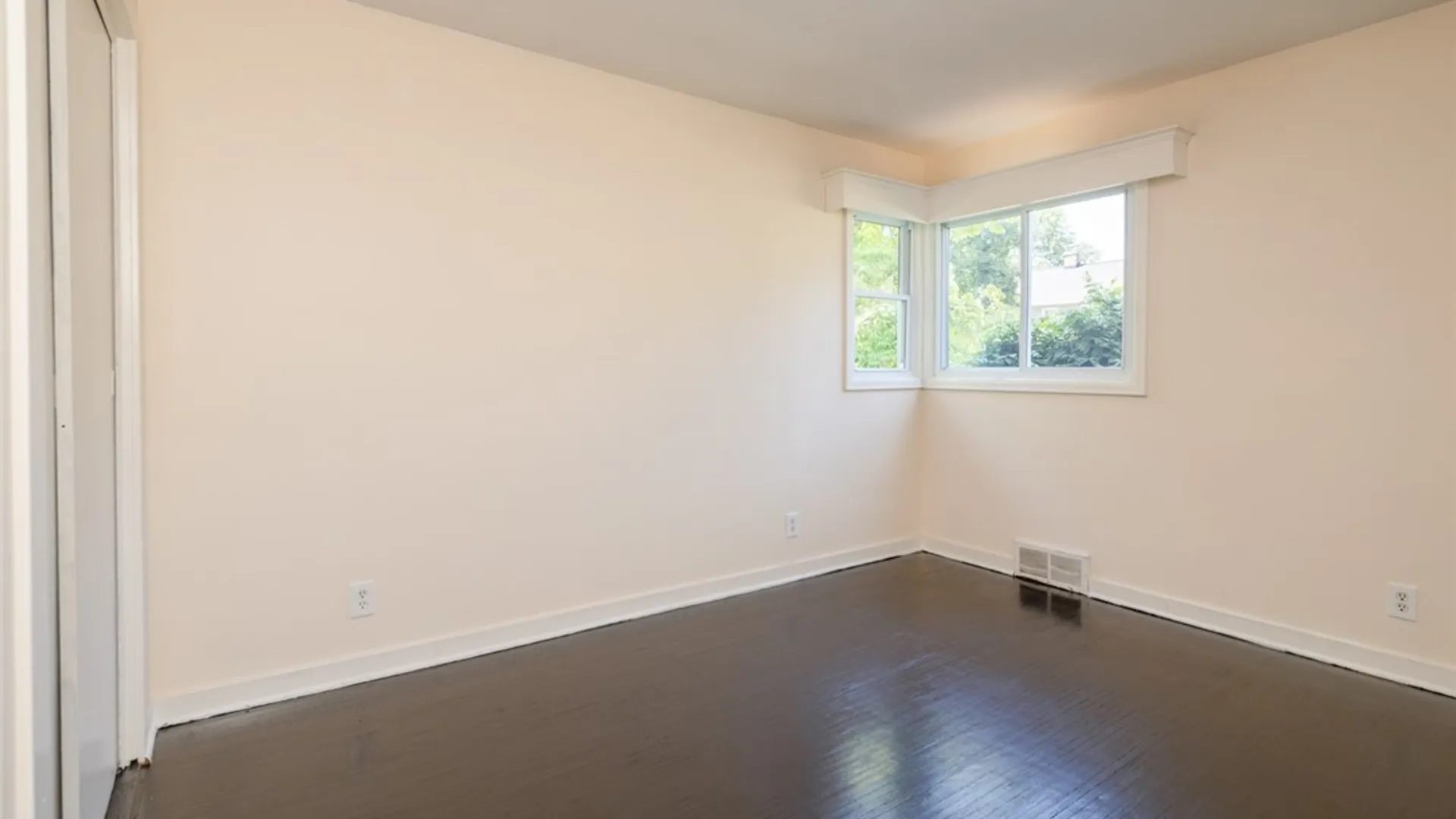 Property at 195 East Parkway, Irondequoit, NY 14617 11