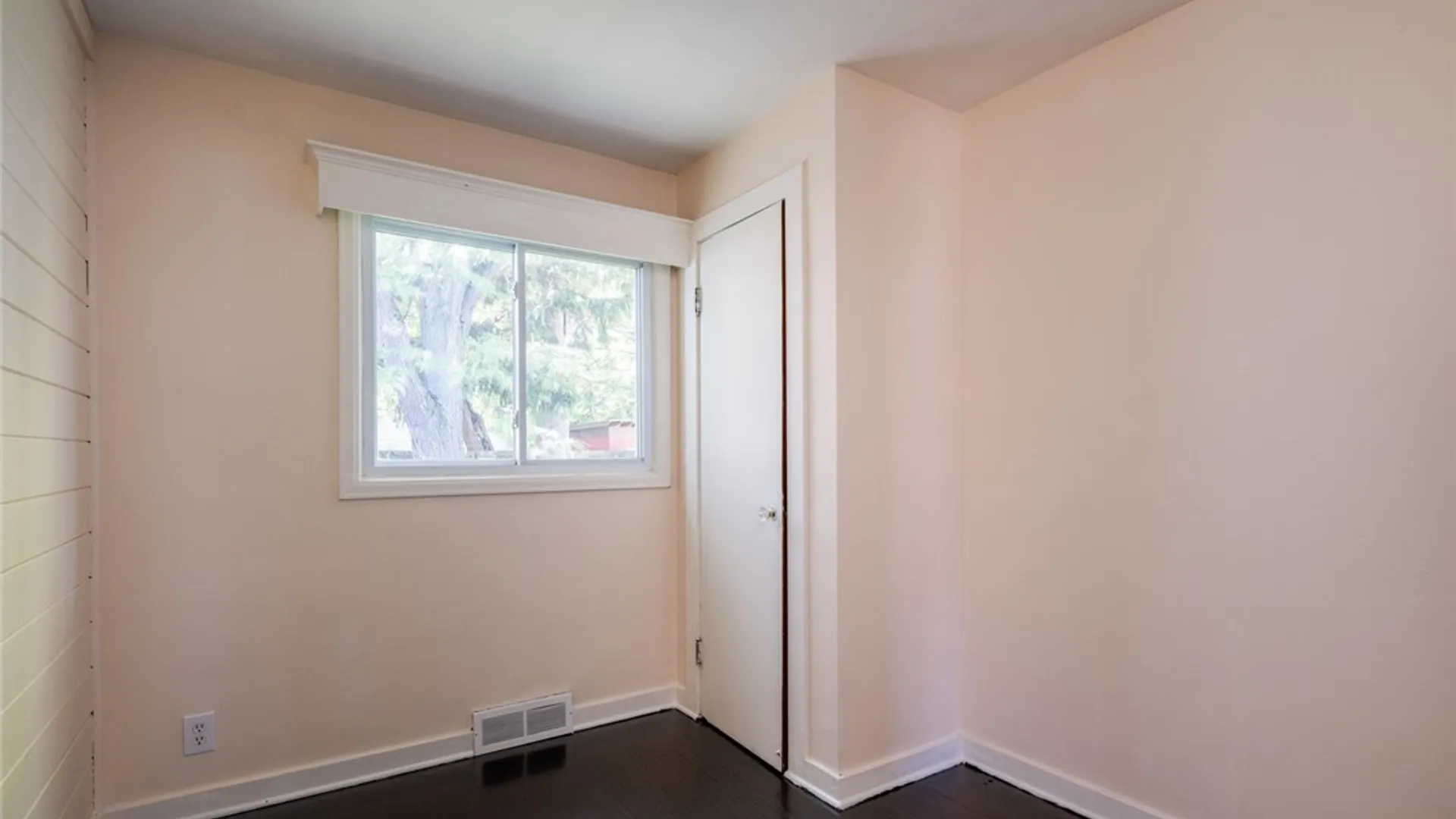 Property at 195 East Parkway, Irondequoit, NY 14617 13