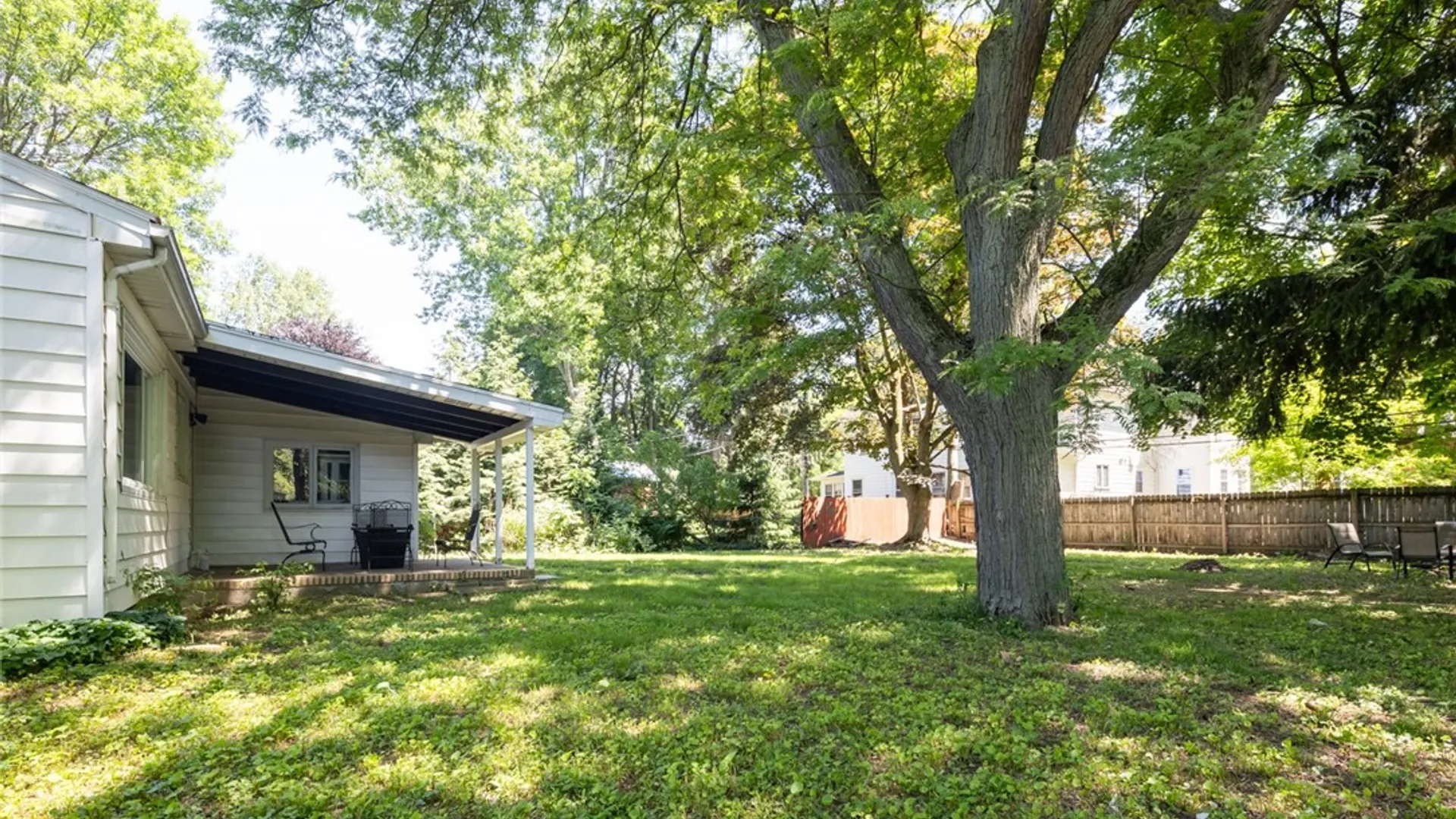 Property at 195 East Parkway, Irondequoit, NY 14617 17