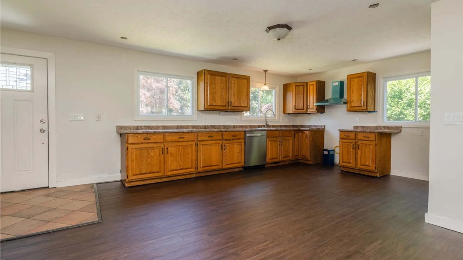 Property at 195 East Parkway, Irondequoit, NY 14617 3