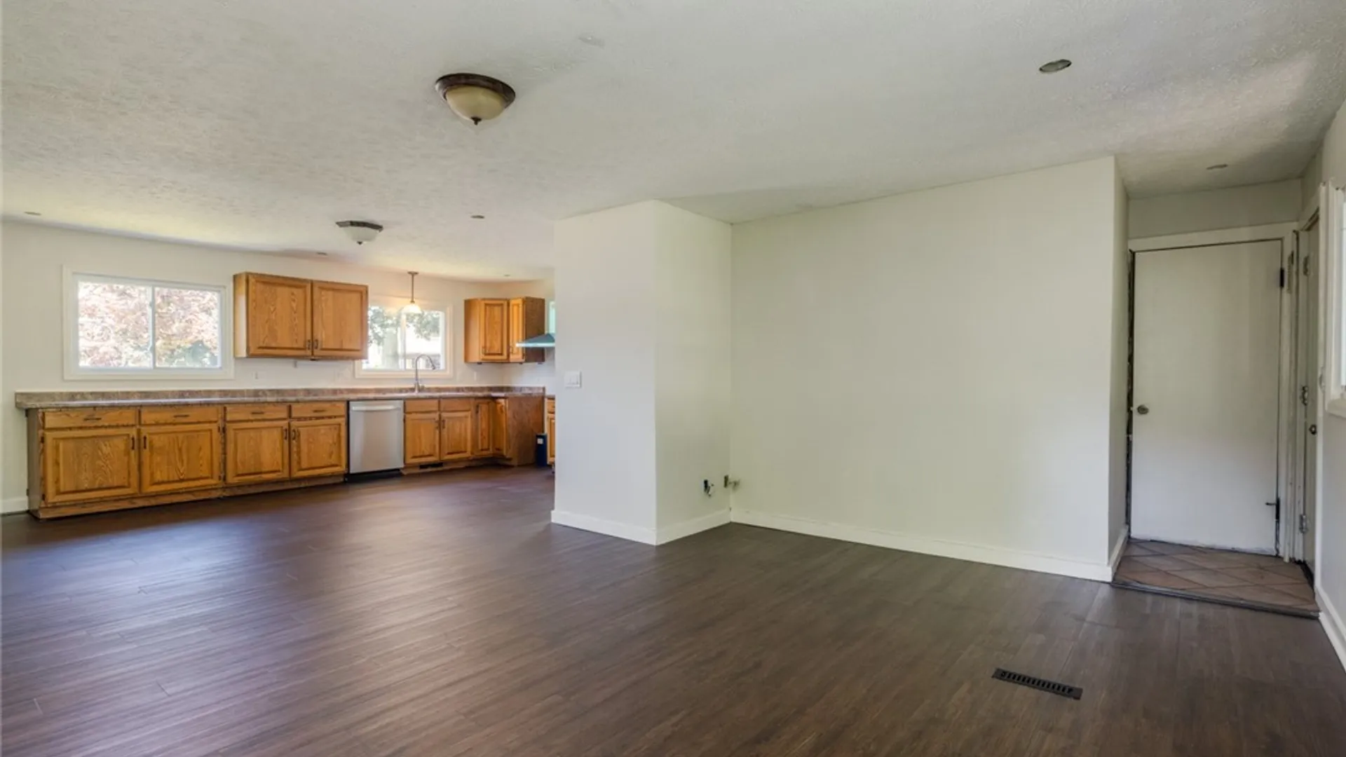 Property at 195 East Parkway, Irondequoit, NY 14617 5
