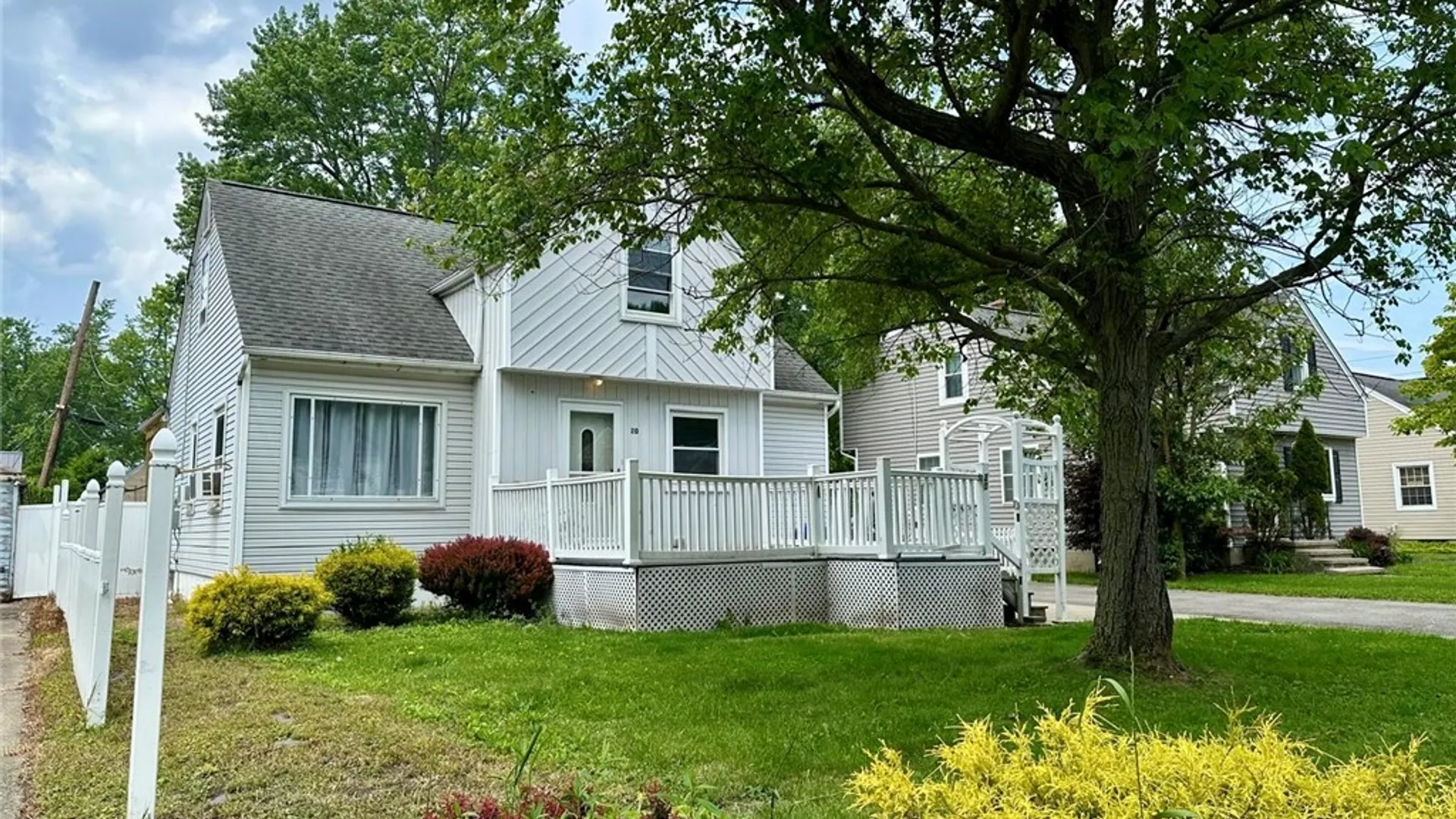 Property at 20 Warren Avenue, West Seneca, NY 14224 20