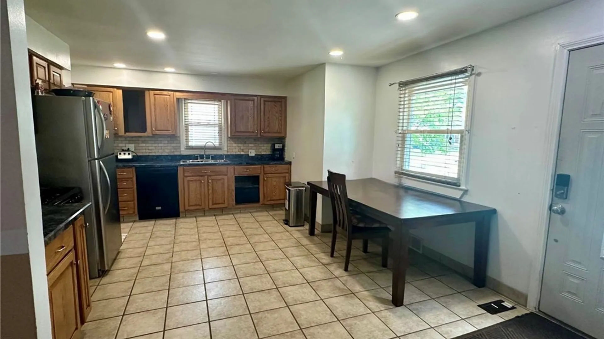 Property at 20 Warren Avenue, West Seneca, NY 14224 3