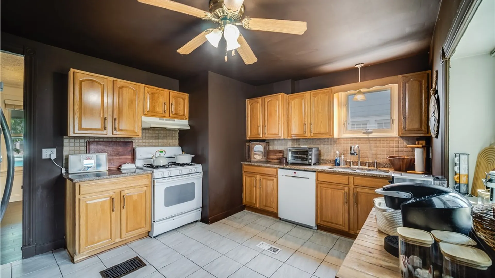 Property at 199 Haviland Park, Greece, NY 14616 10