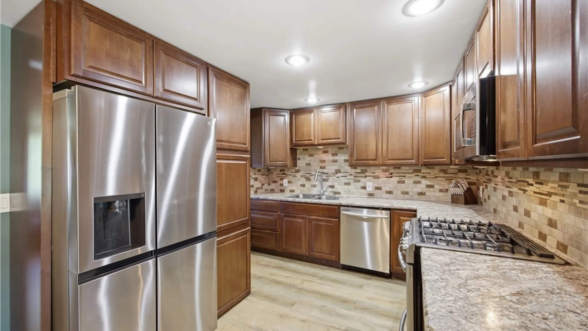 Property at 6930 Academy Lane, Lockport Town, NY 14094 10